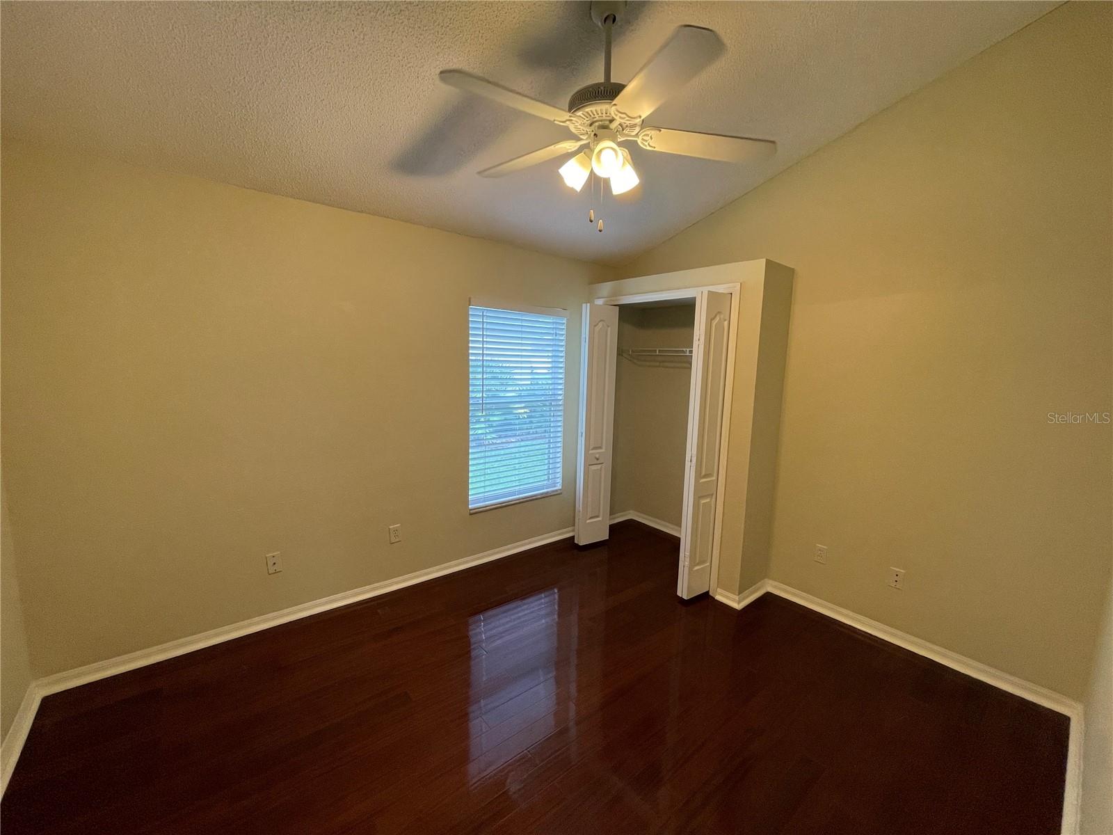 ANDOVER CAY PH 01 44/98 - Residential Lease