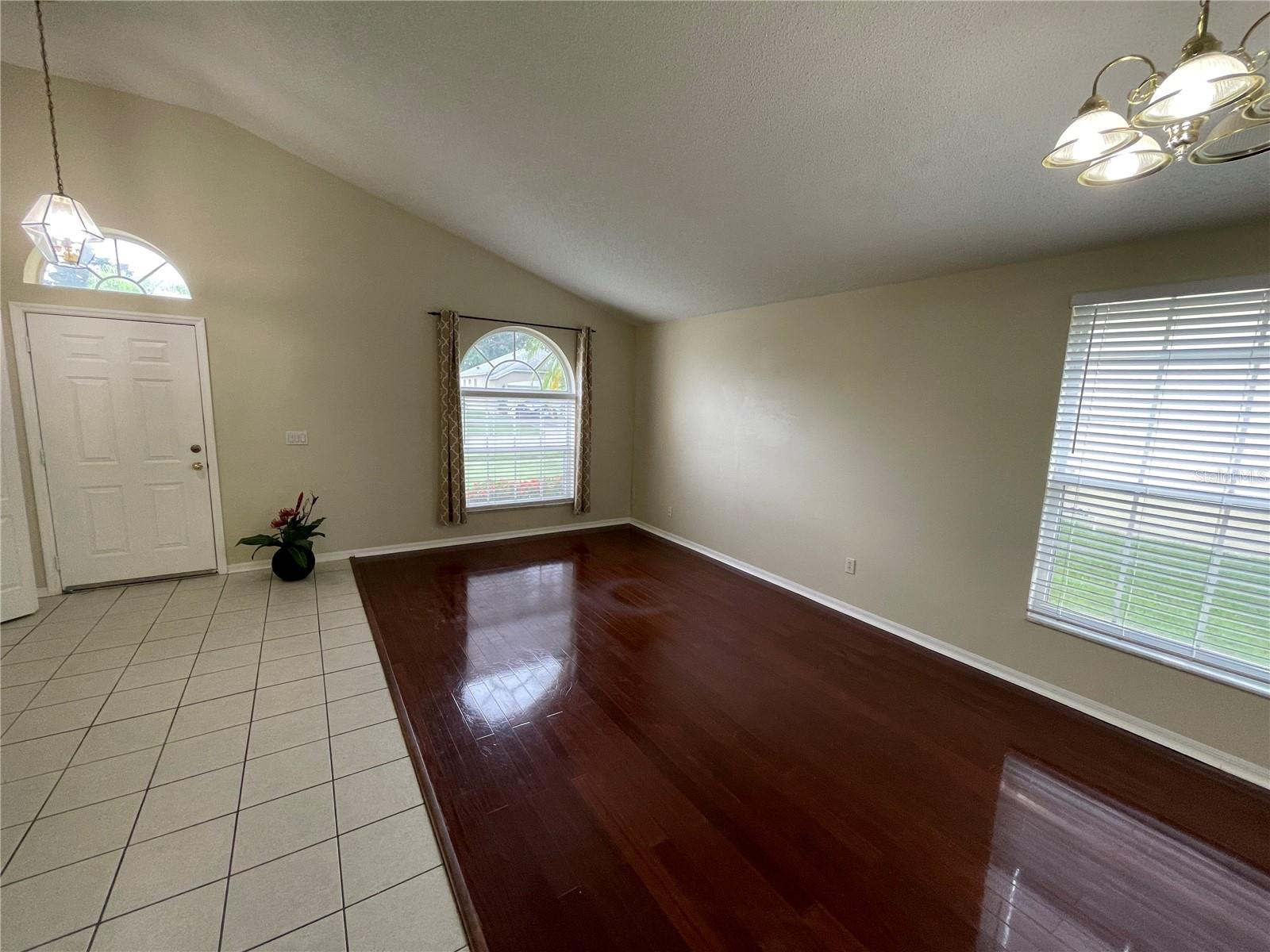 ANDOVER CAY PH 01 44/98 - Residential Lease