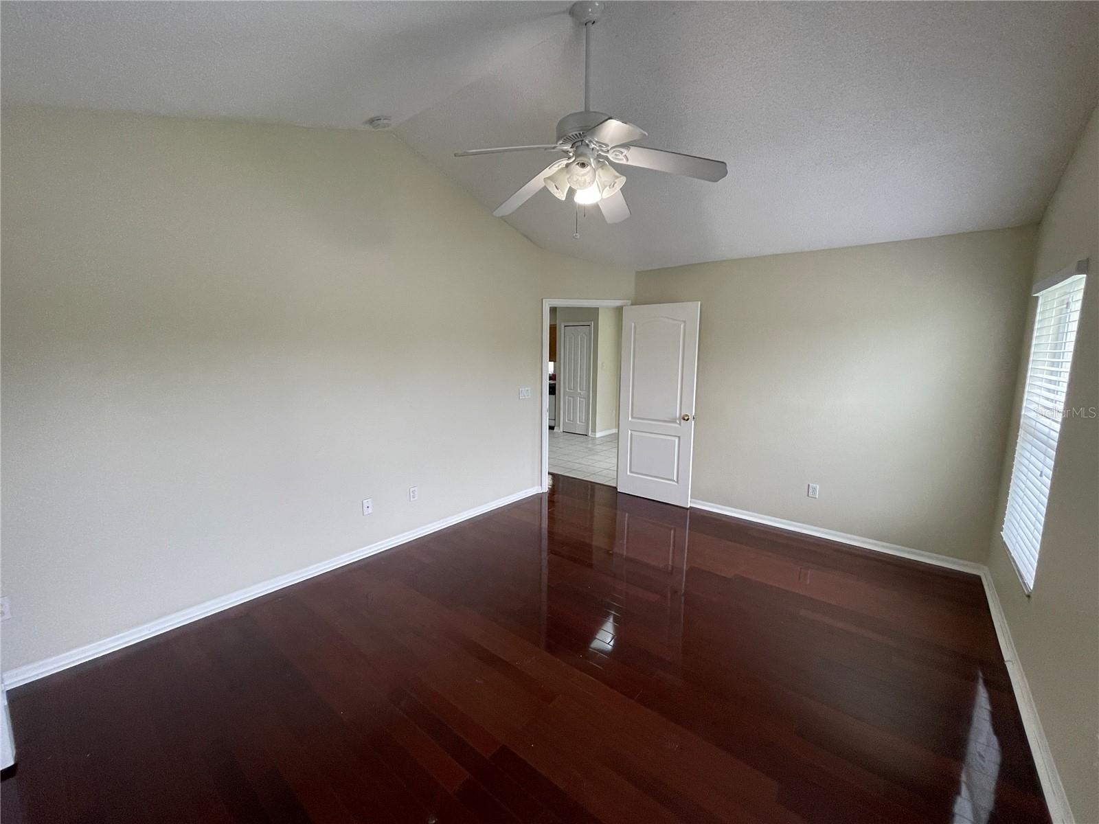 ANDOVER CAY PH 01 44/98 - Residential Lease