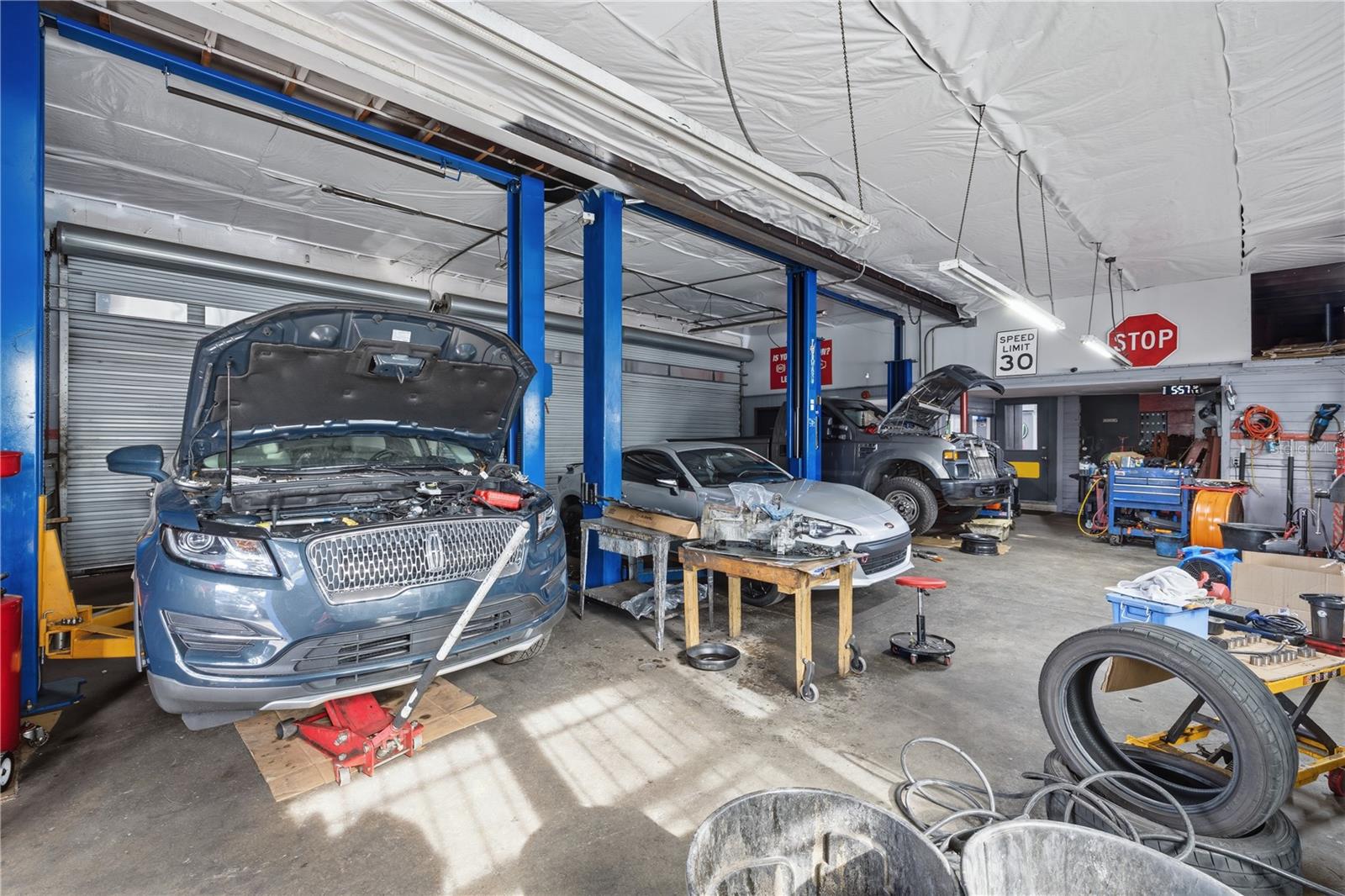 OAKWOOD - Commercial Sale