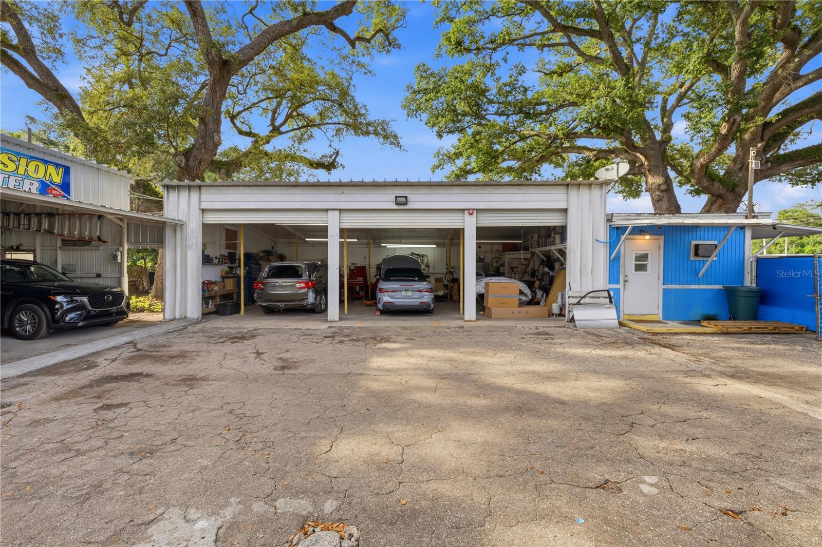 OAKWOOD - Commercial Sale