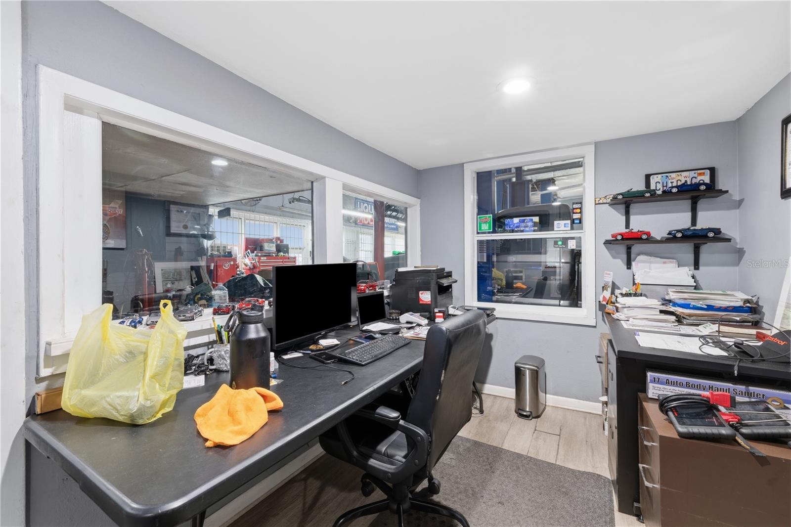 OAKWOOD - Commercial Sale