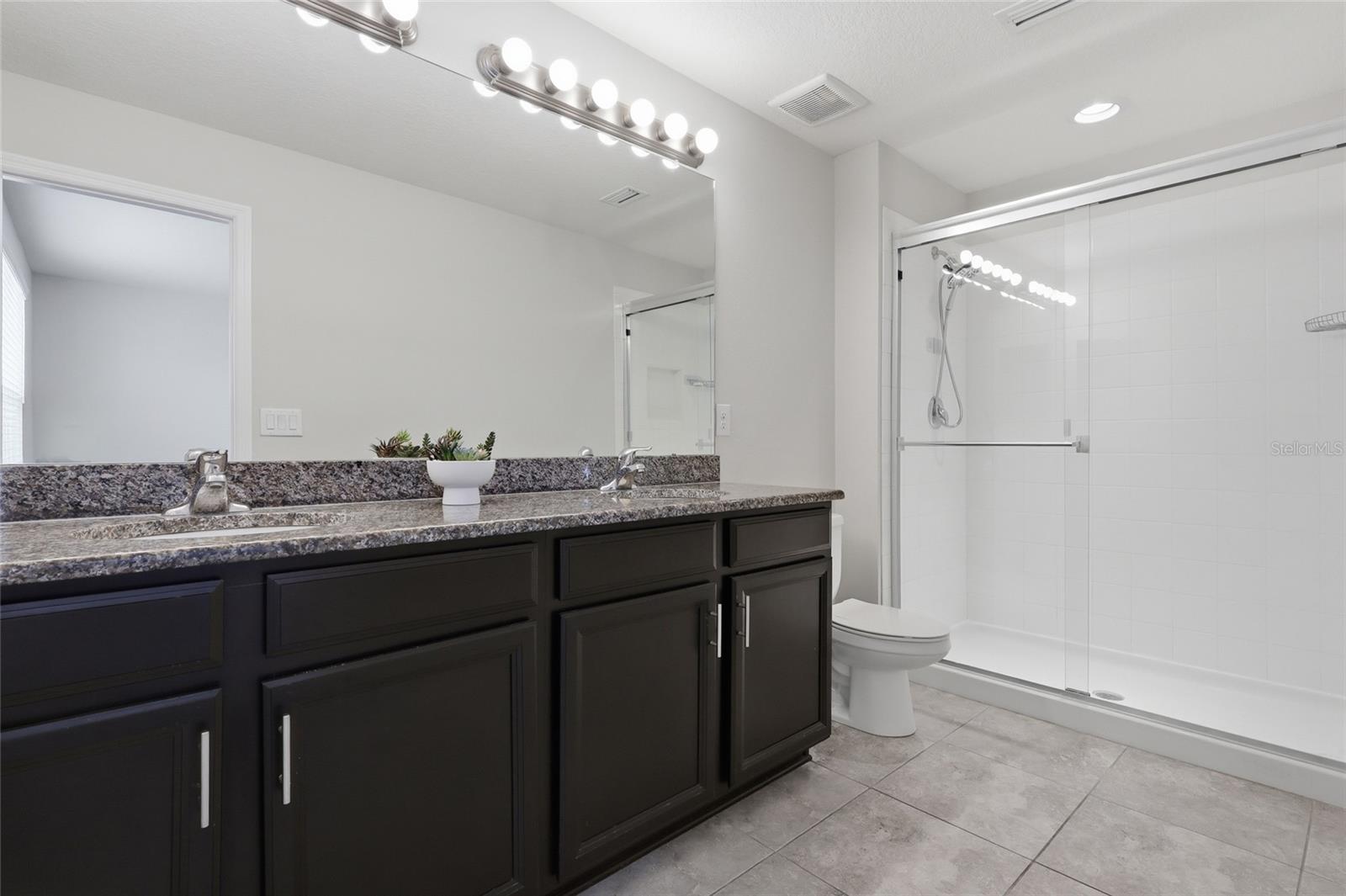 OAK CRK PRCL 8 PH II - Residential