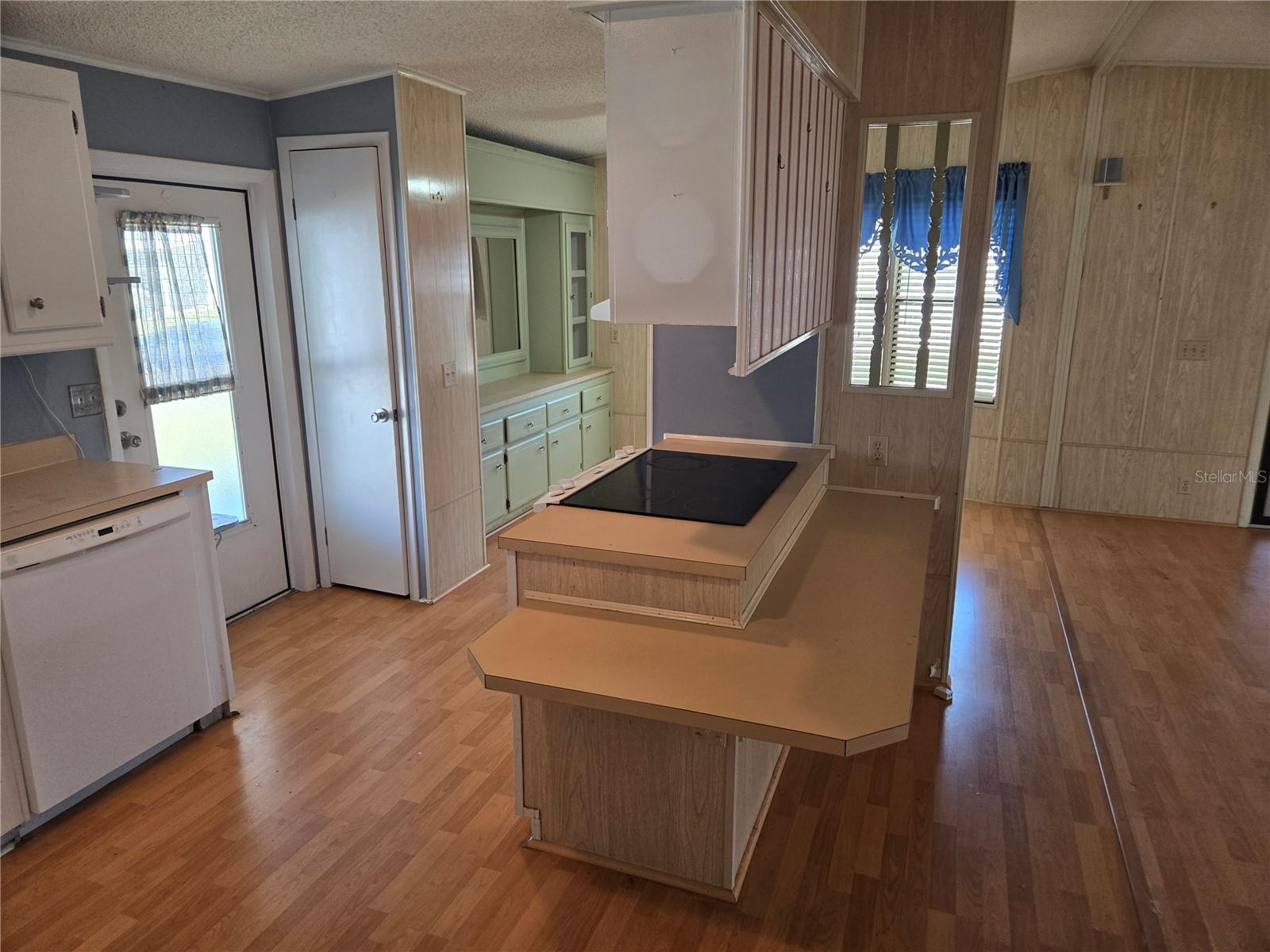 GULL-AIRE VILLAGE - Residential