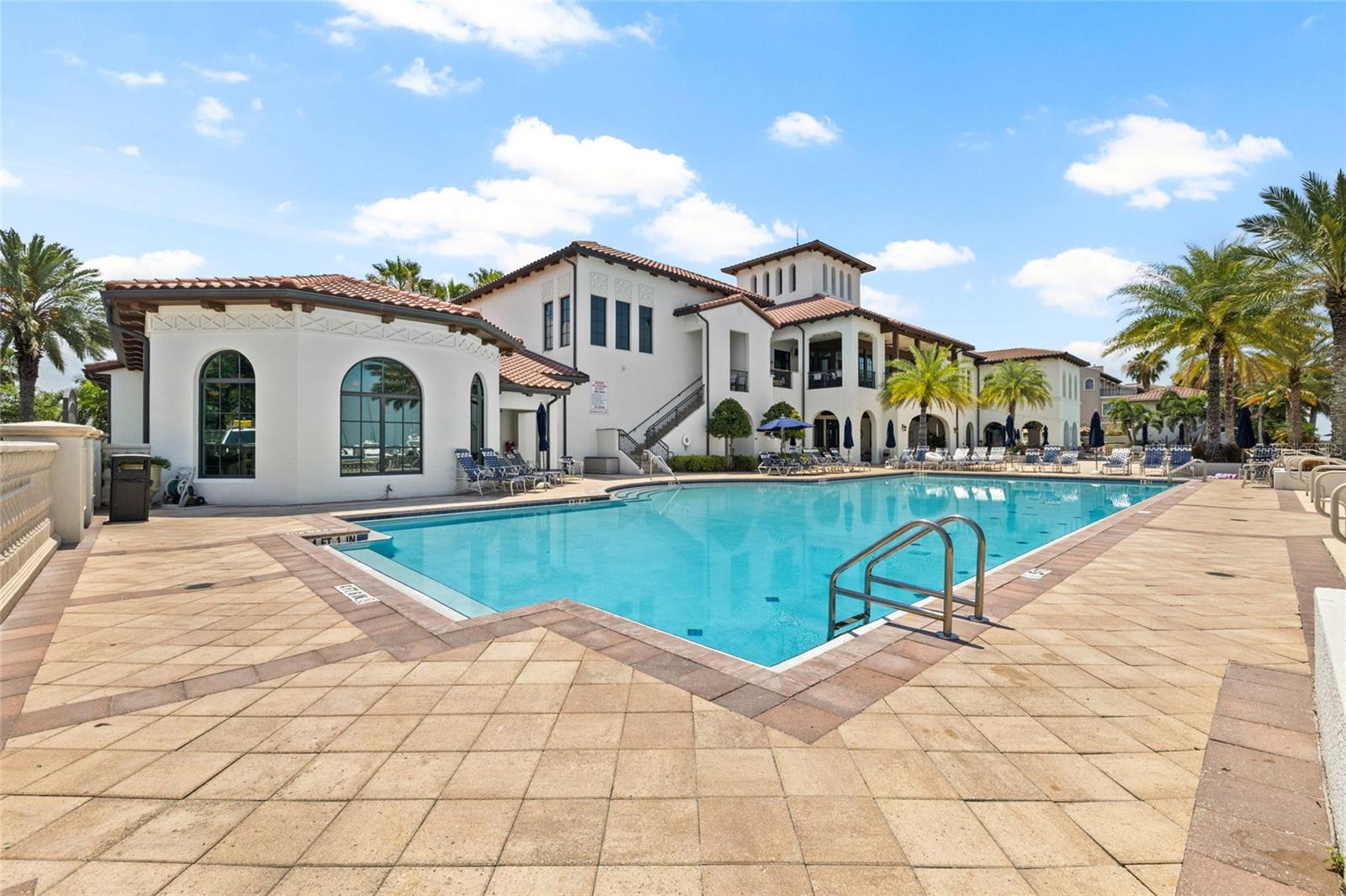 WESTSHORE YACHT CLUB TWNHMS - Residential