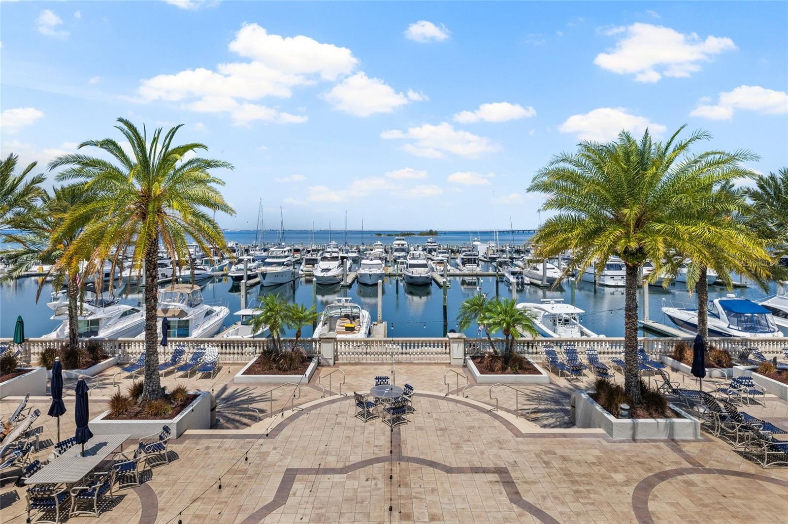 WESTSHORE YACHT CLUB TWNHMS - Residential