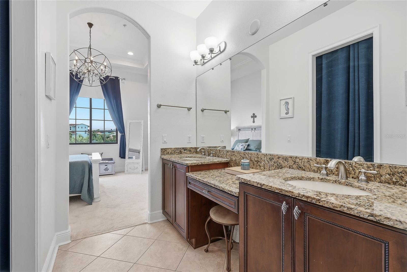 WESTSHORE YACHT CLUB TWNHMS - Residential