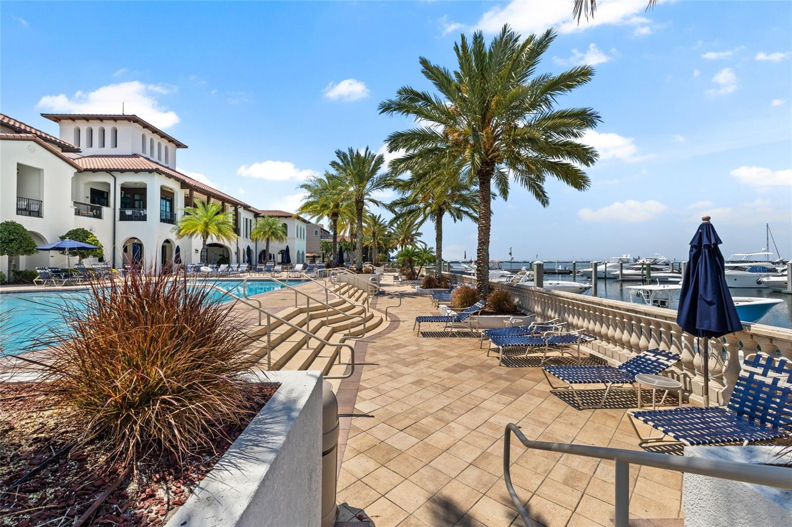 WESTSHORE YACHT CLUB TWNHMS - Residential