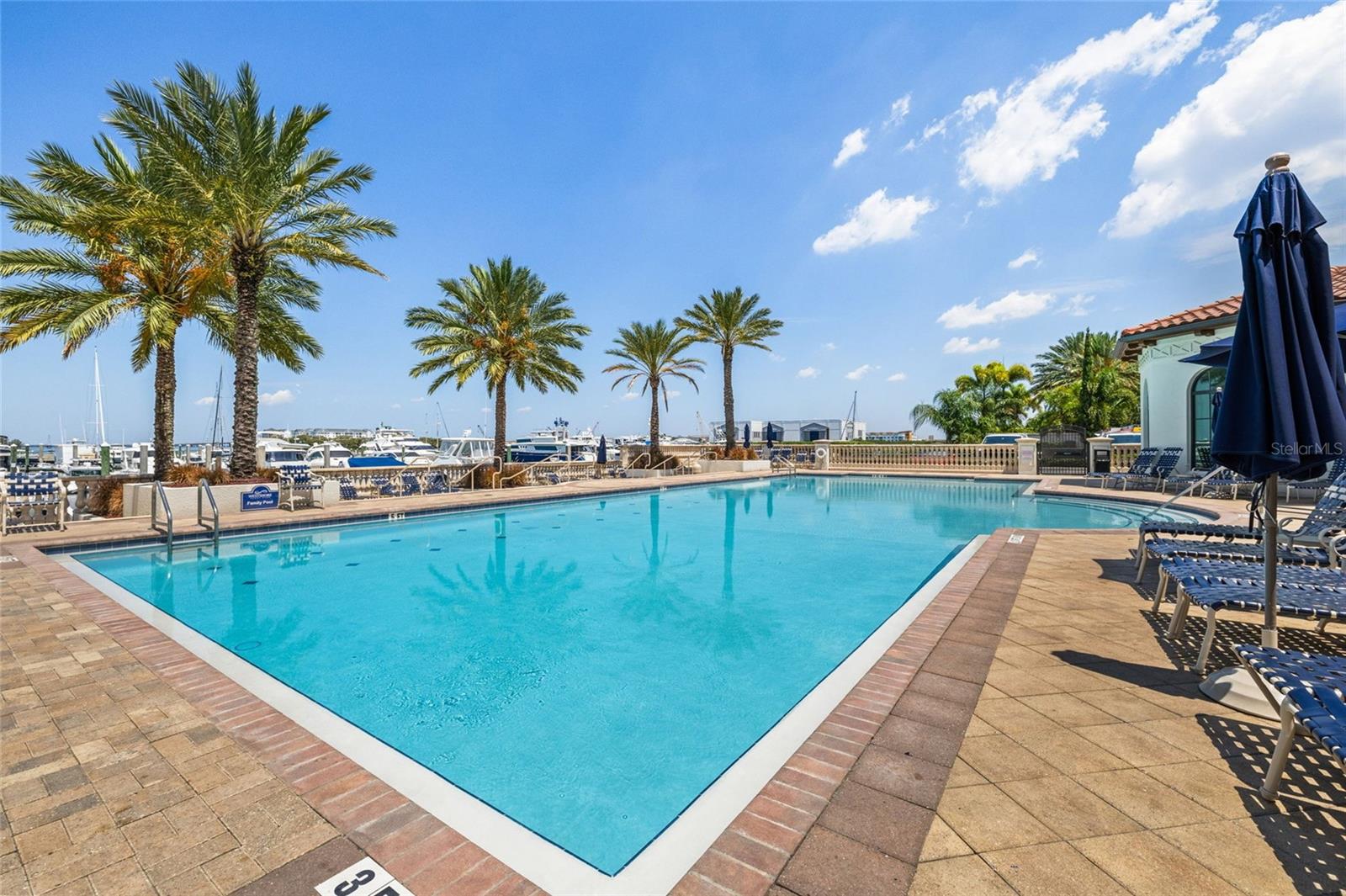 WESTSHORE YACHT CLUB TWNHMS - Residential
