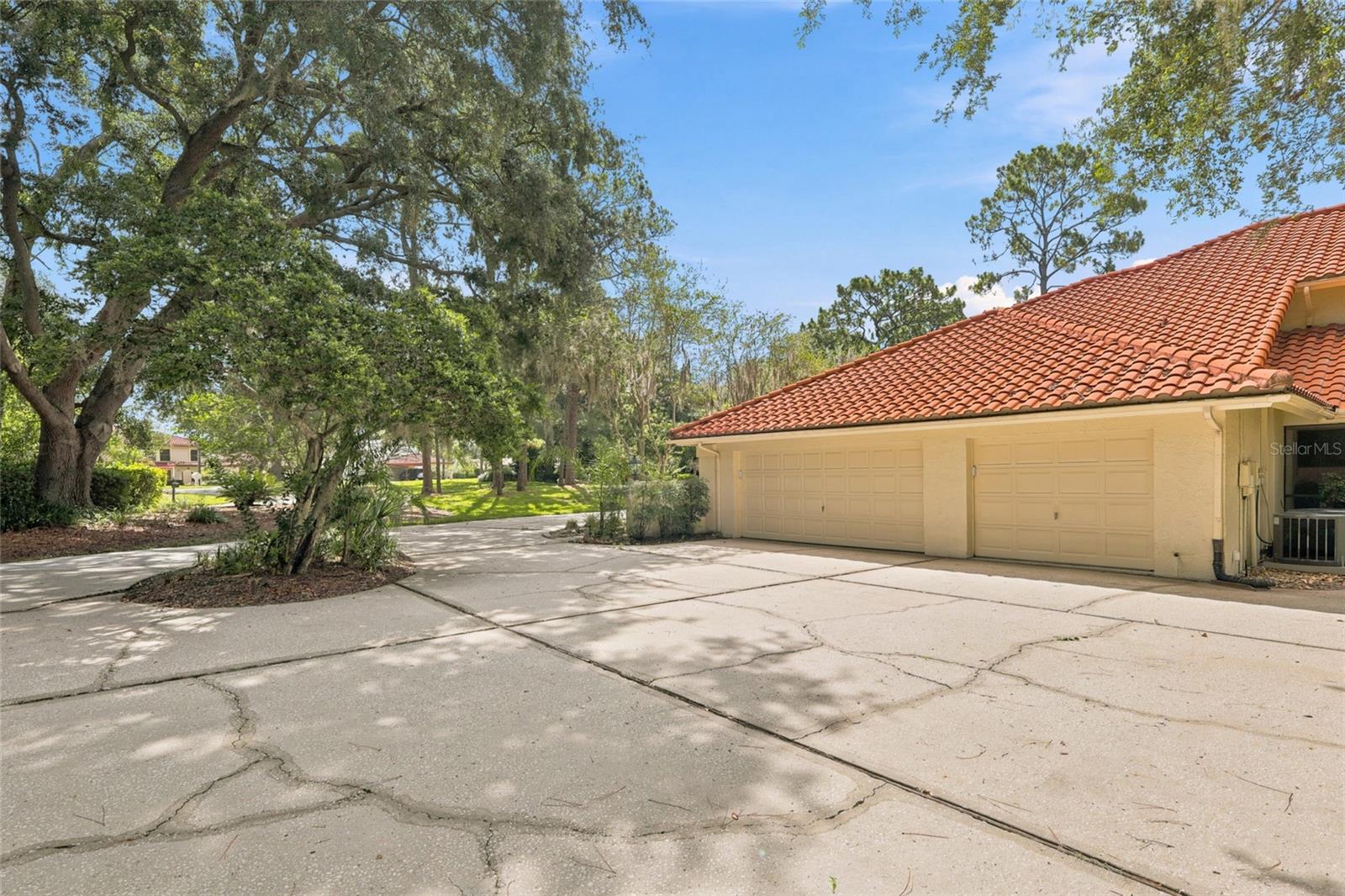 SADDLEBROOK - Residential
