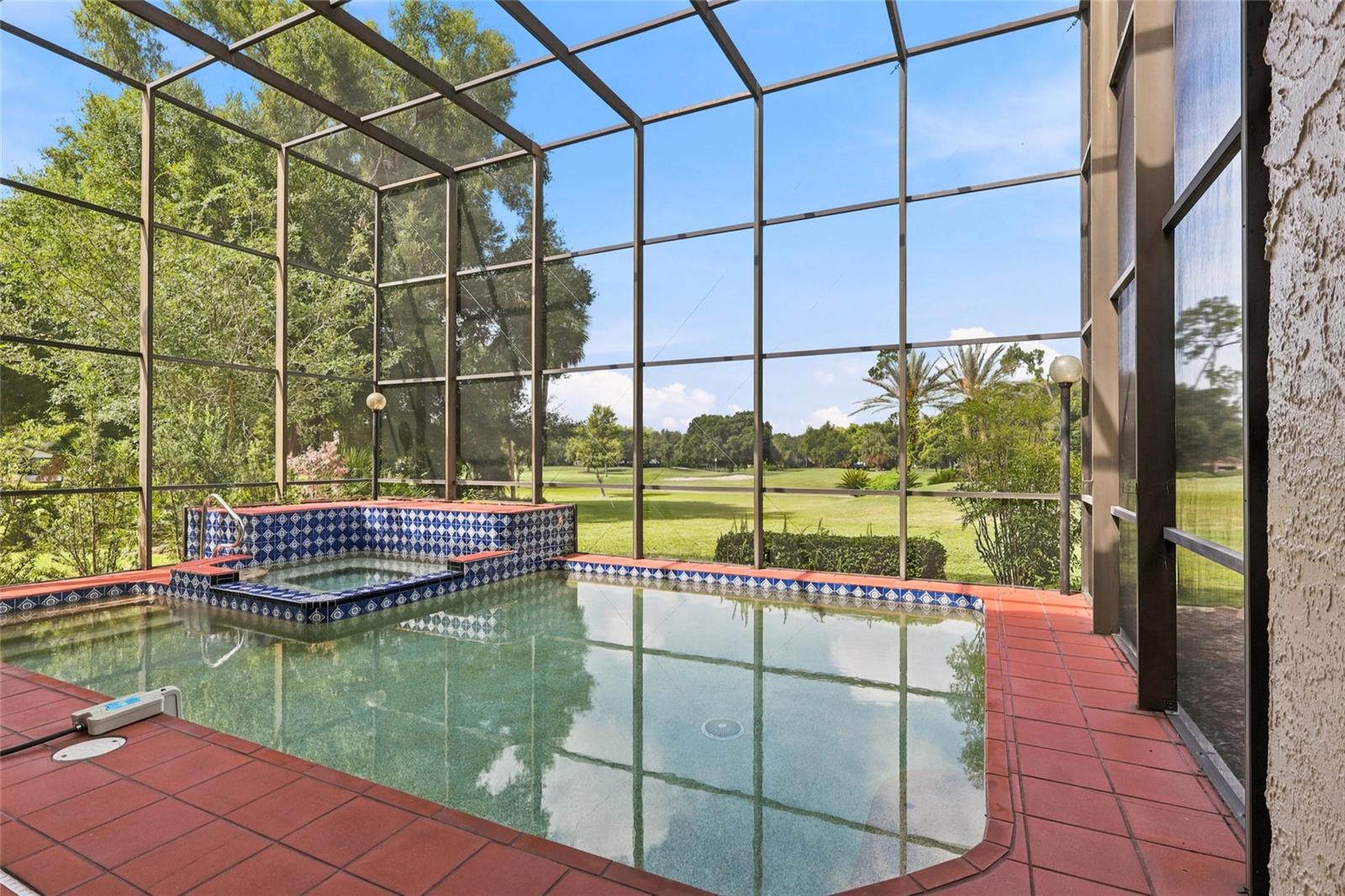 SADDLEBROOK - Residential