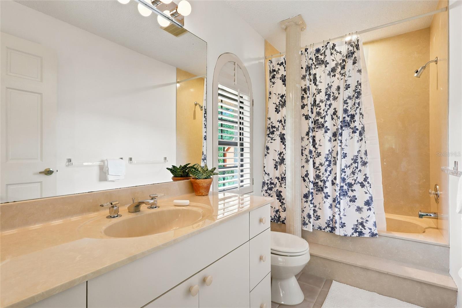 SADDLEBROOK - Residential