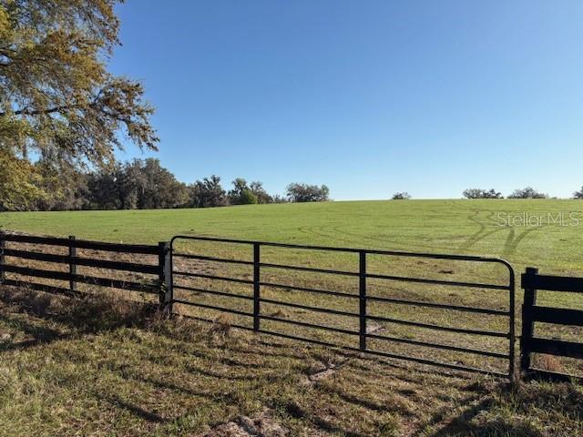 ACREAGE - Land