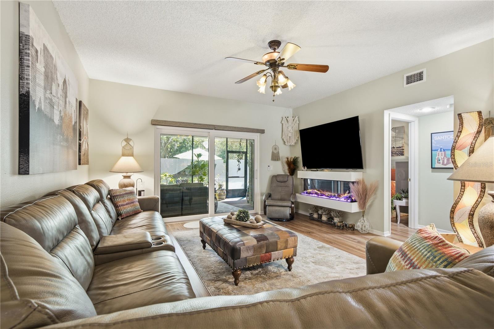 STEEPLECHASE PH - Residential