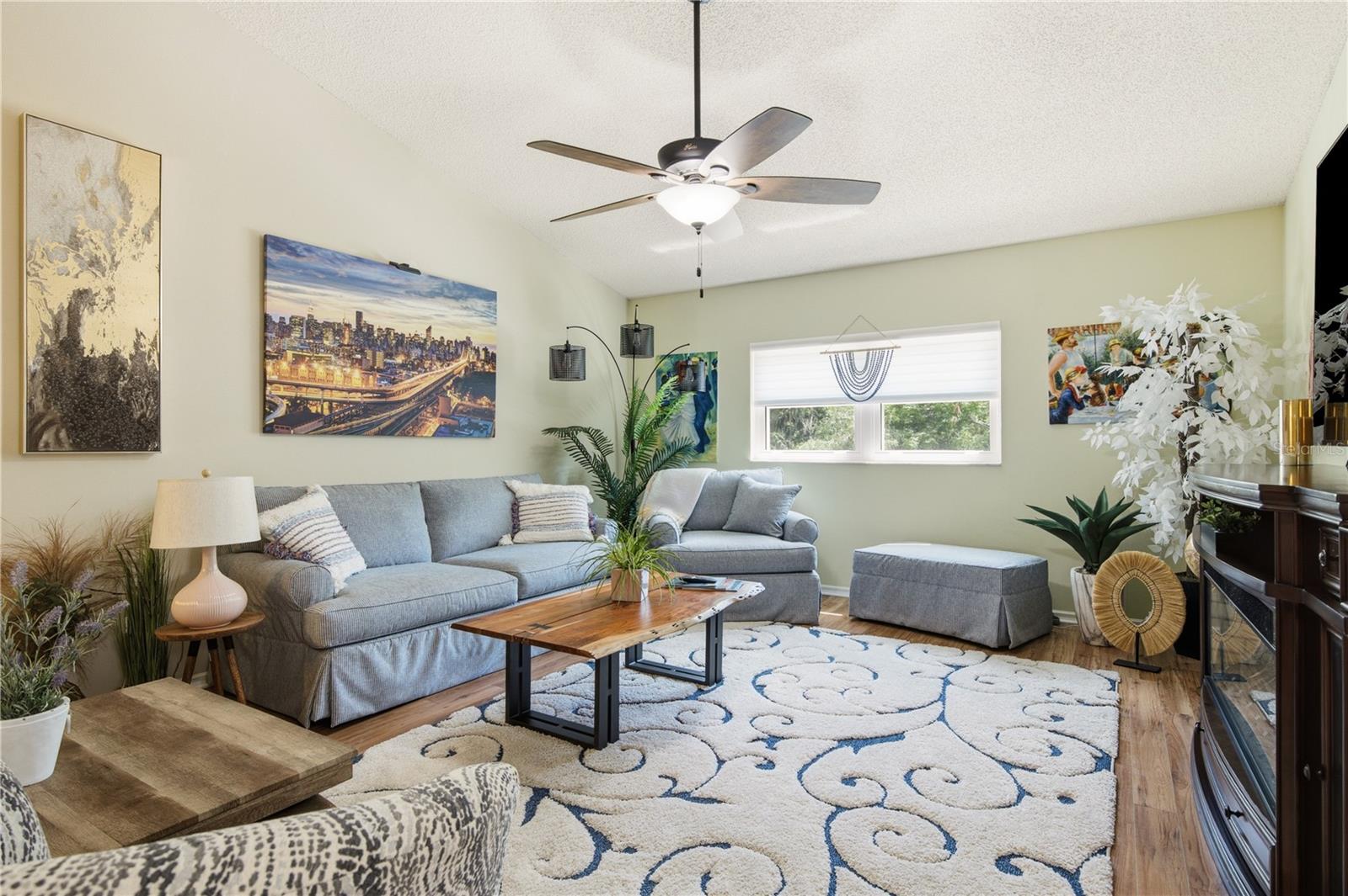 STEEPLECHASE PH - Residential