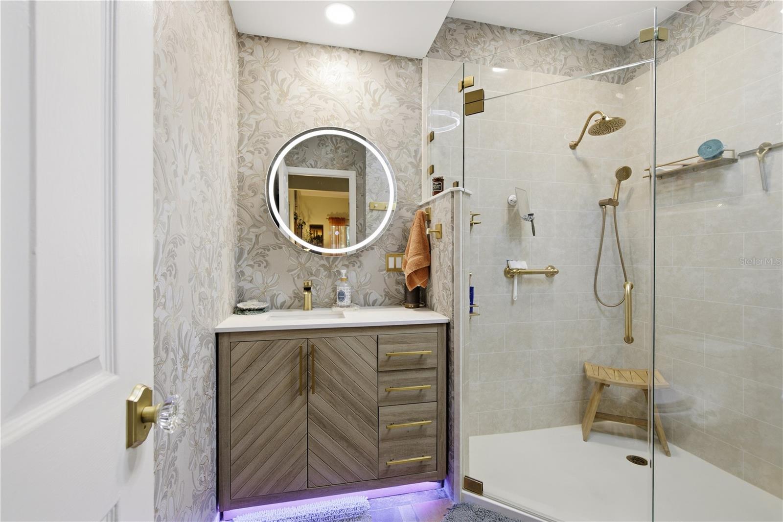 STEEPLECHASE PH - Residential