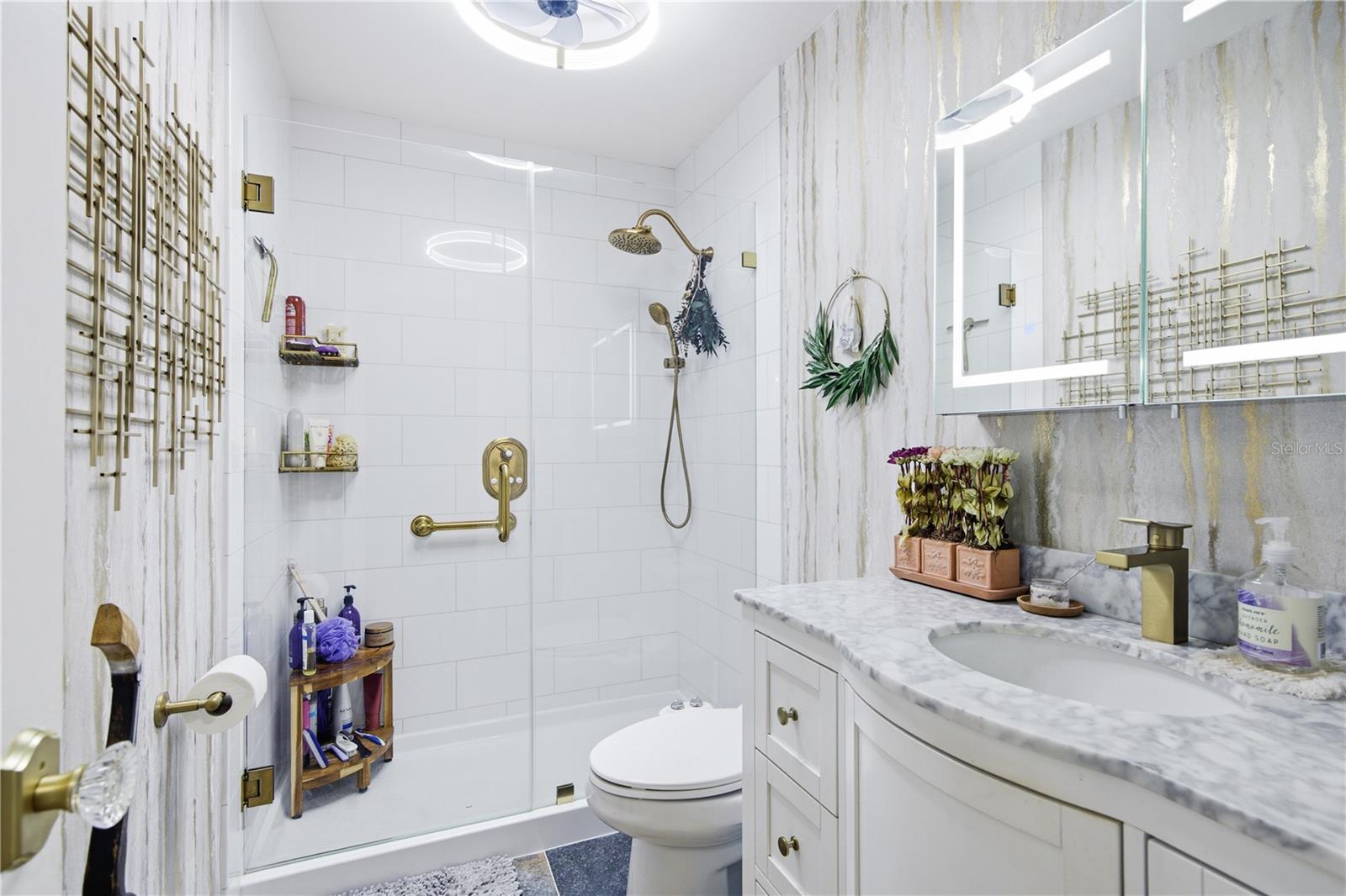 STEEPLECHASE PH - Residential