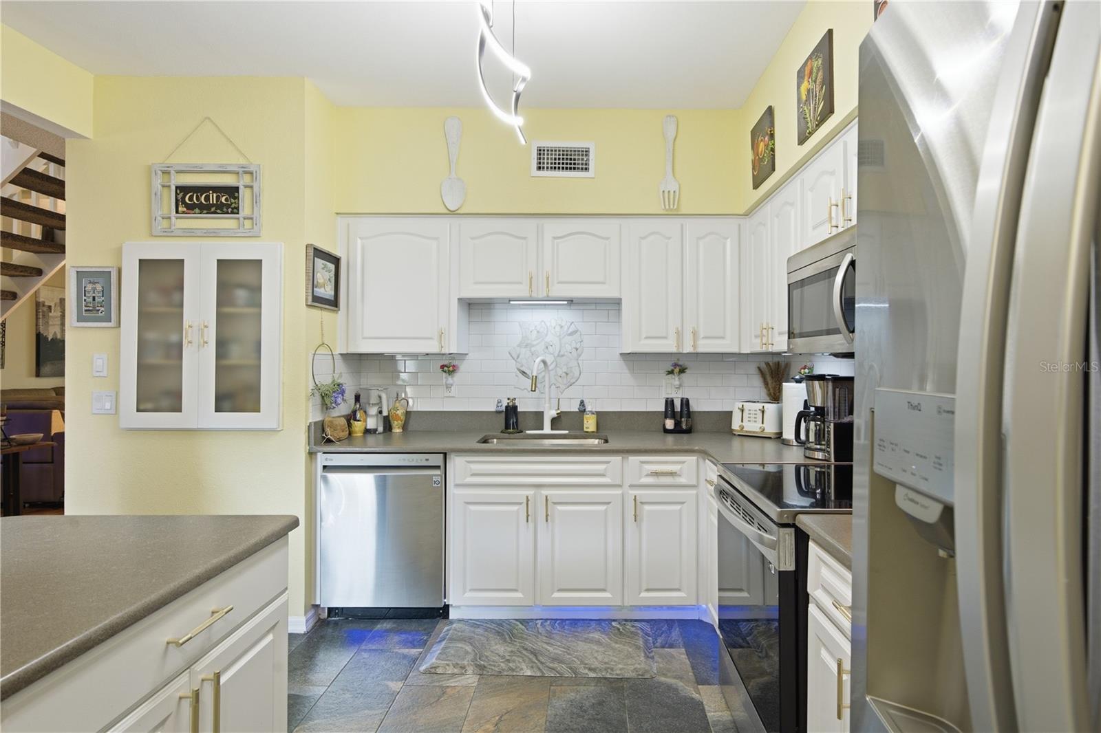 STEEPLECHASE PH - Residential