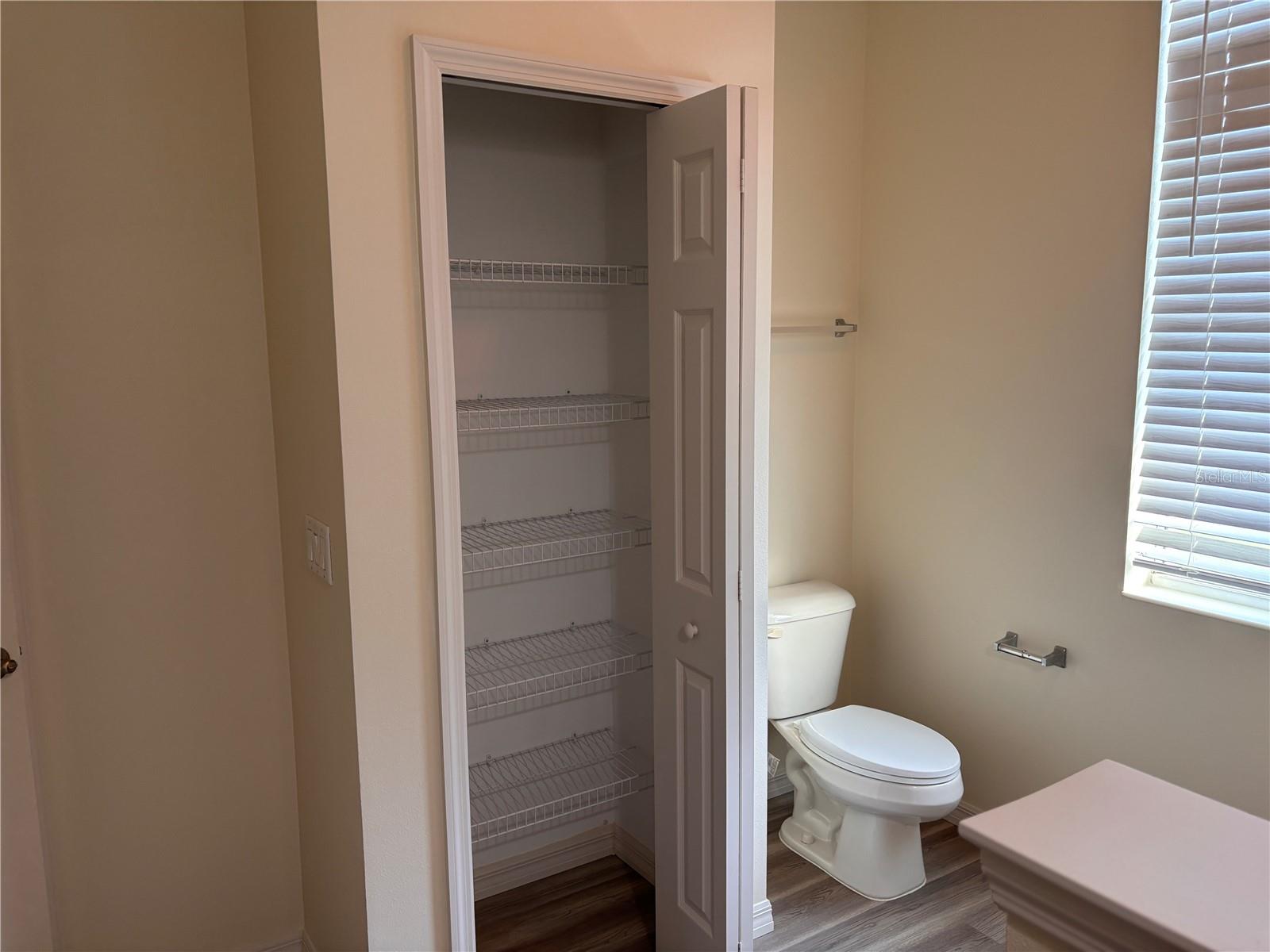 RAVEN GLEN UN 02 - Residential Lease