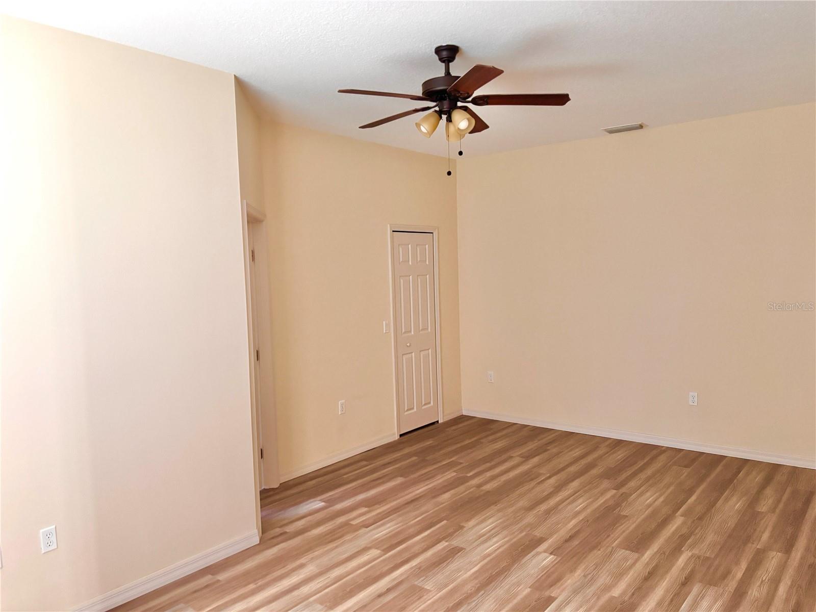 RAVEN GLEN UN 02 - Residential Lease