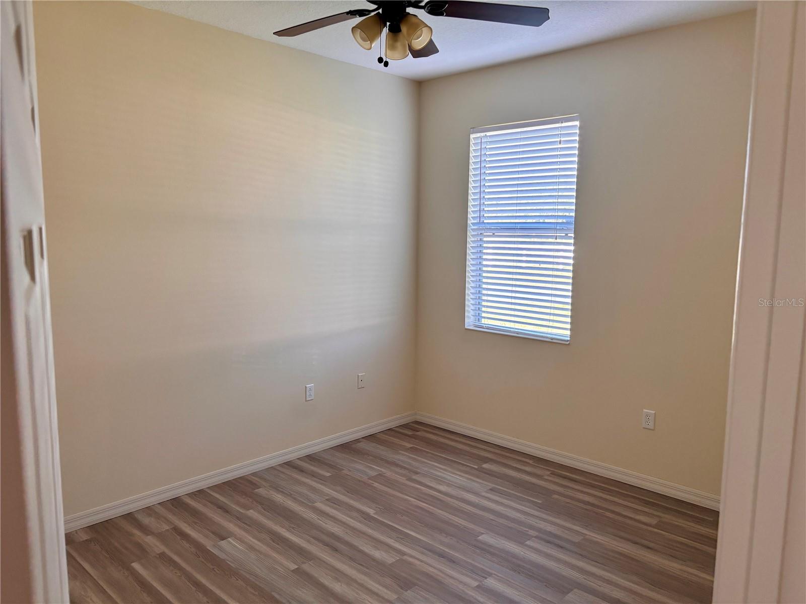 RAVEN GLEN UN 02 - Residential Lease