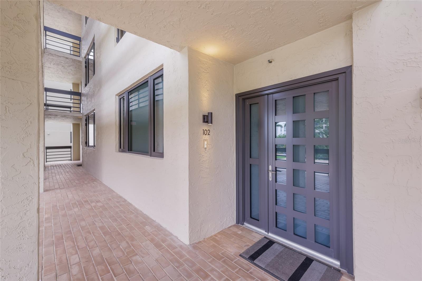 BEACHPLACE II - Residential