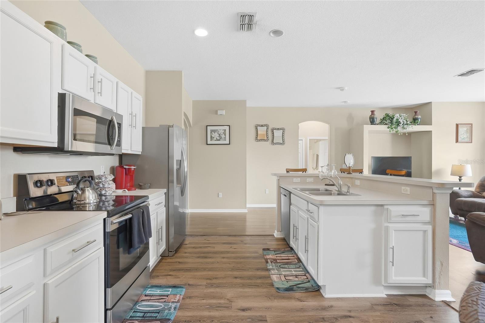 SPRING HILL - Residential