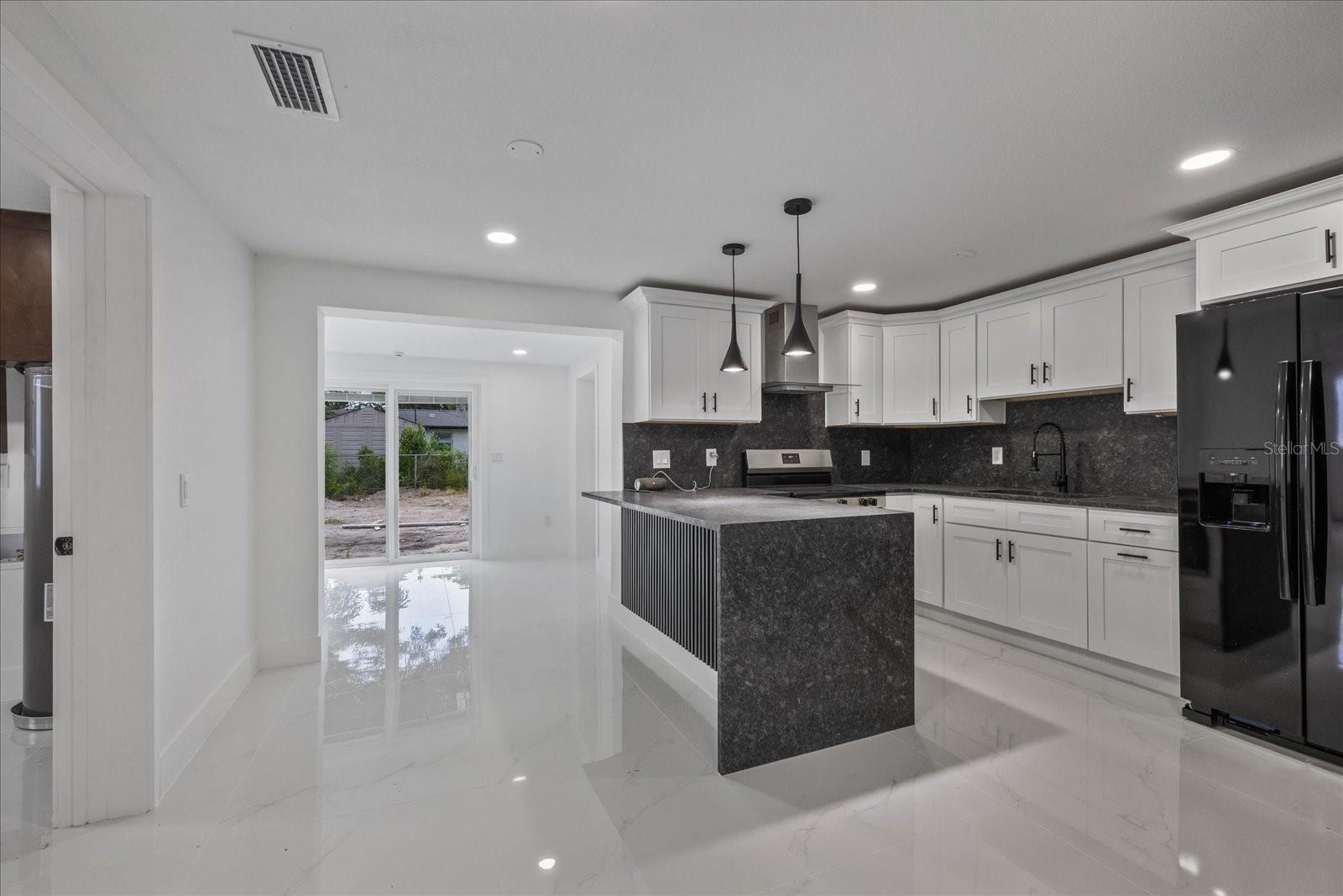 KNOLLWOOD VILLAGE - Residential