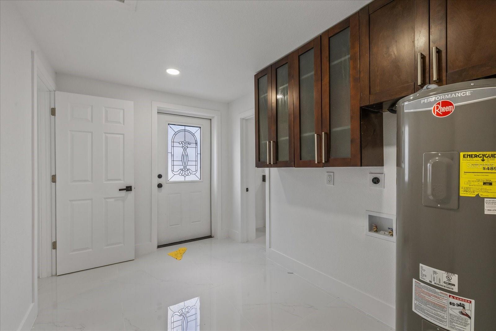 KNOLLWOOD VILLAGE - Residential