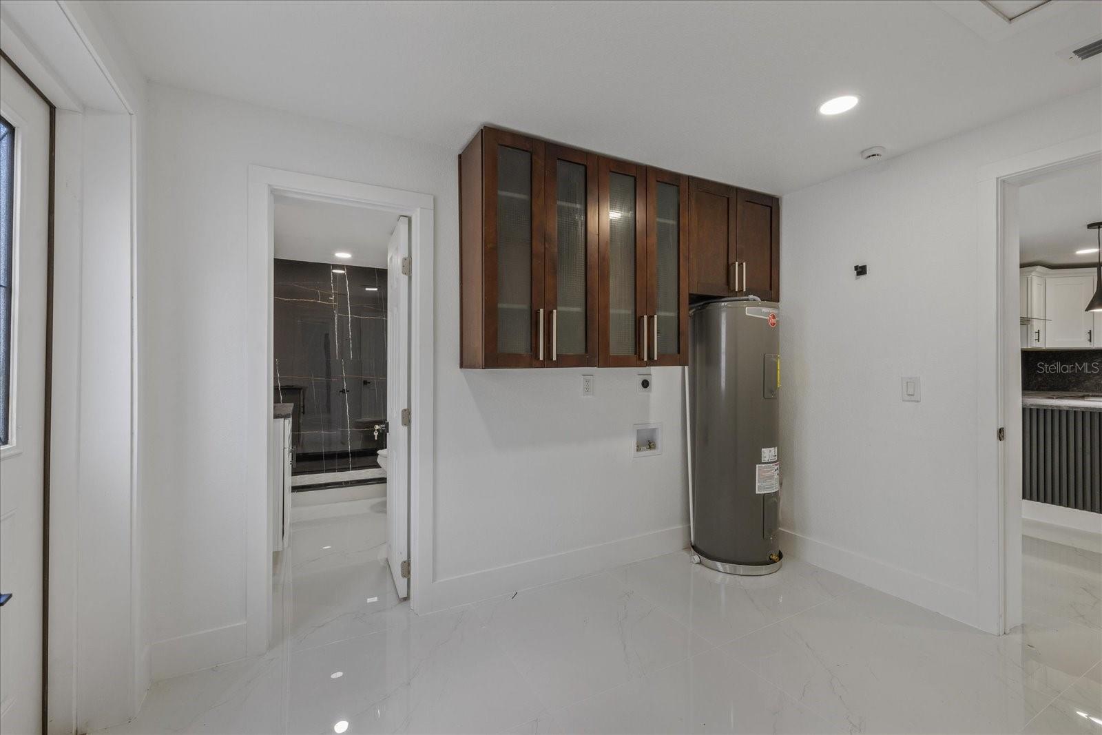 KNOLLWOOD VILLAGE - Residential