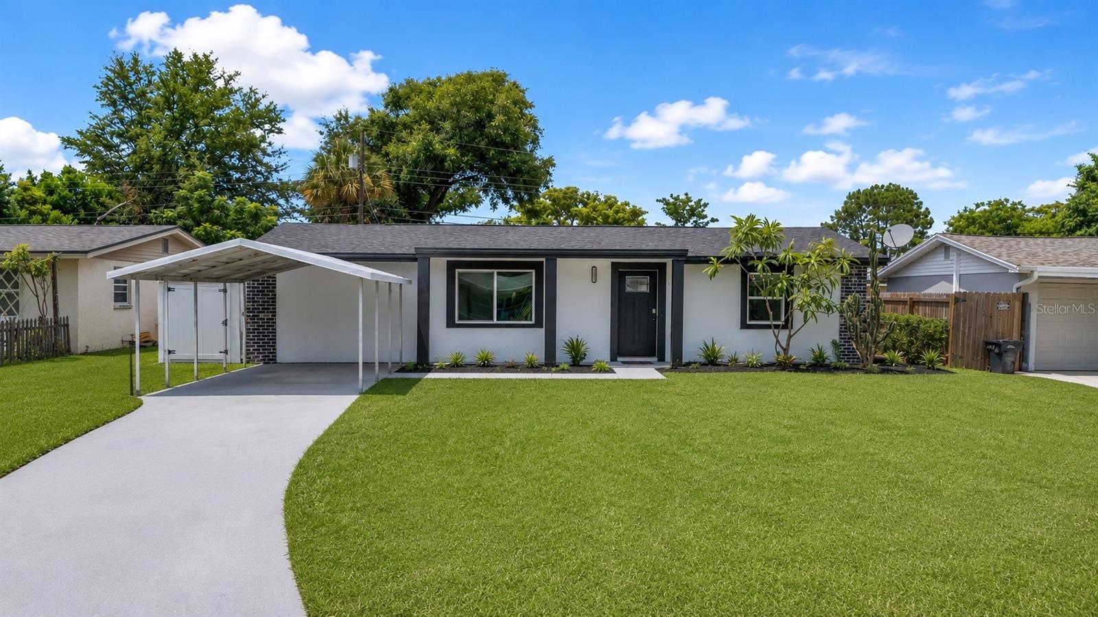 KNOLLWOOD VILLAGE - Residential