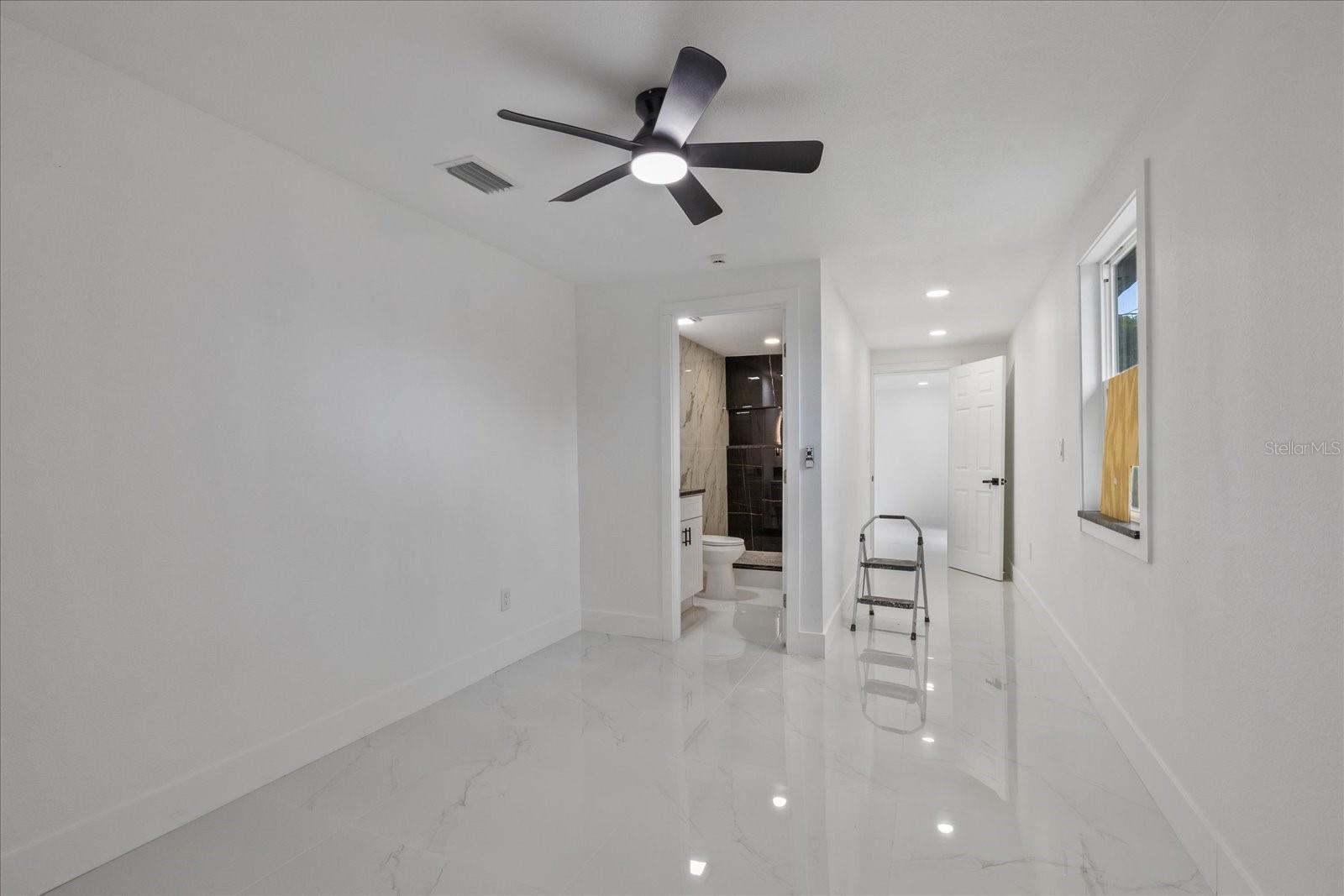 KNOLLWOOD VILLAGE - Residential