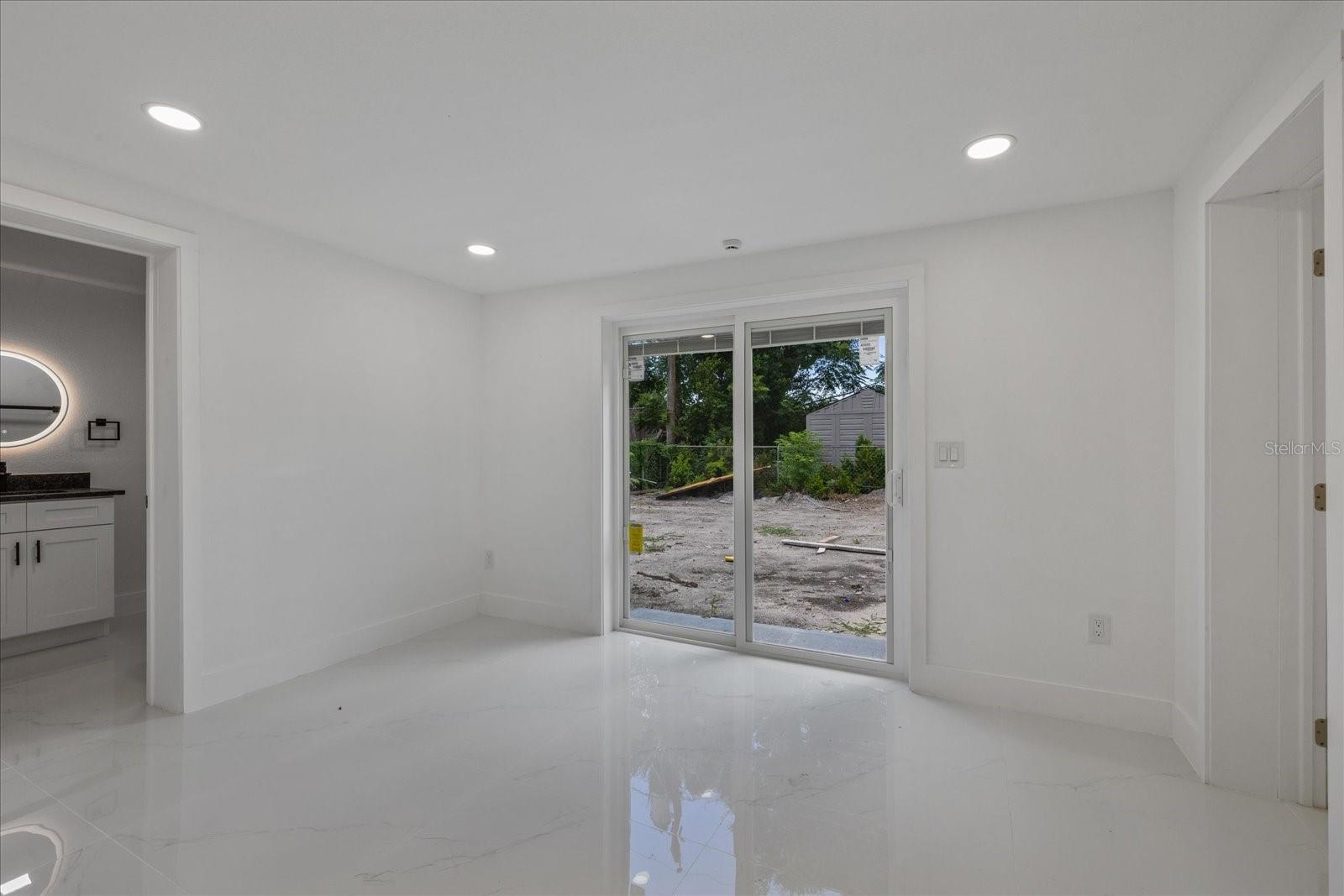 KNOLLWOOD VILLAGE - Residential