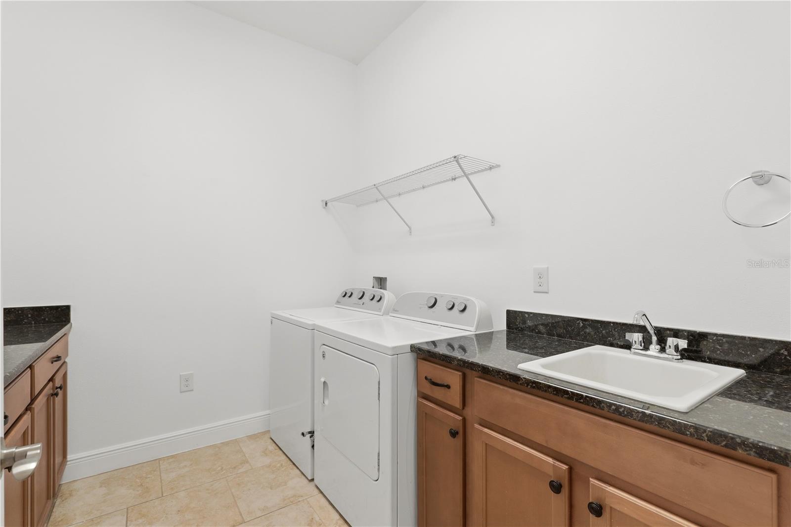 NORTHWEST LAKESIDE GROVES PH 1 - Residential