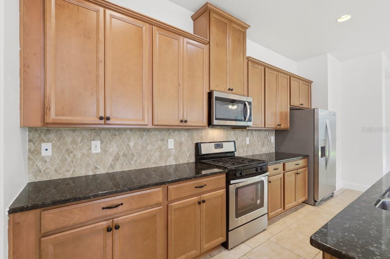 NORTHWEST LAKESIDE GROVES PH 1 - Residential