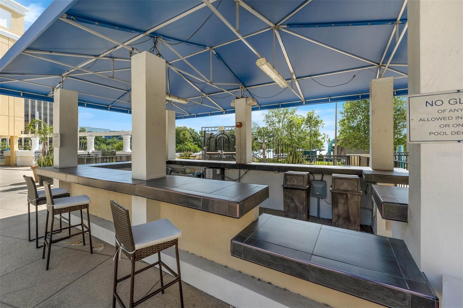 METROPOLITAN/LK EOLA - Residential