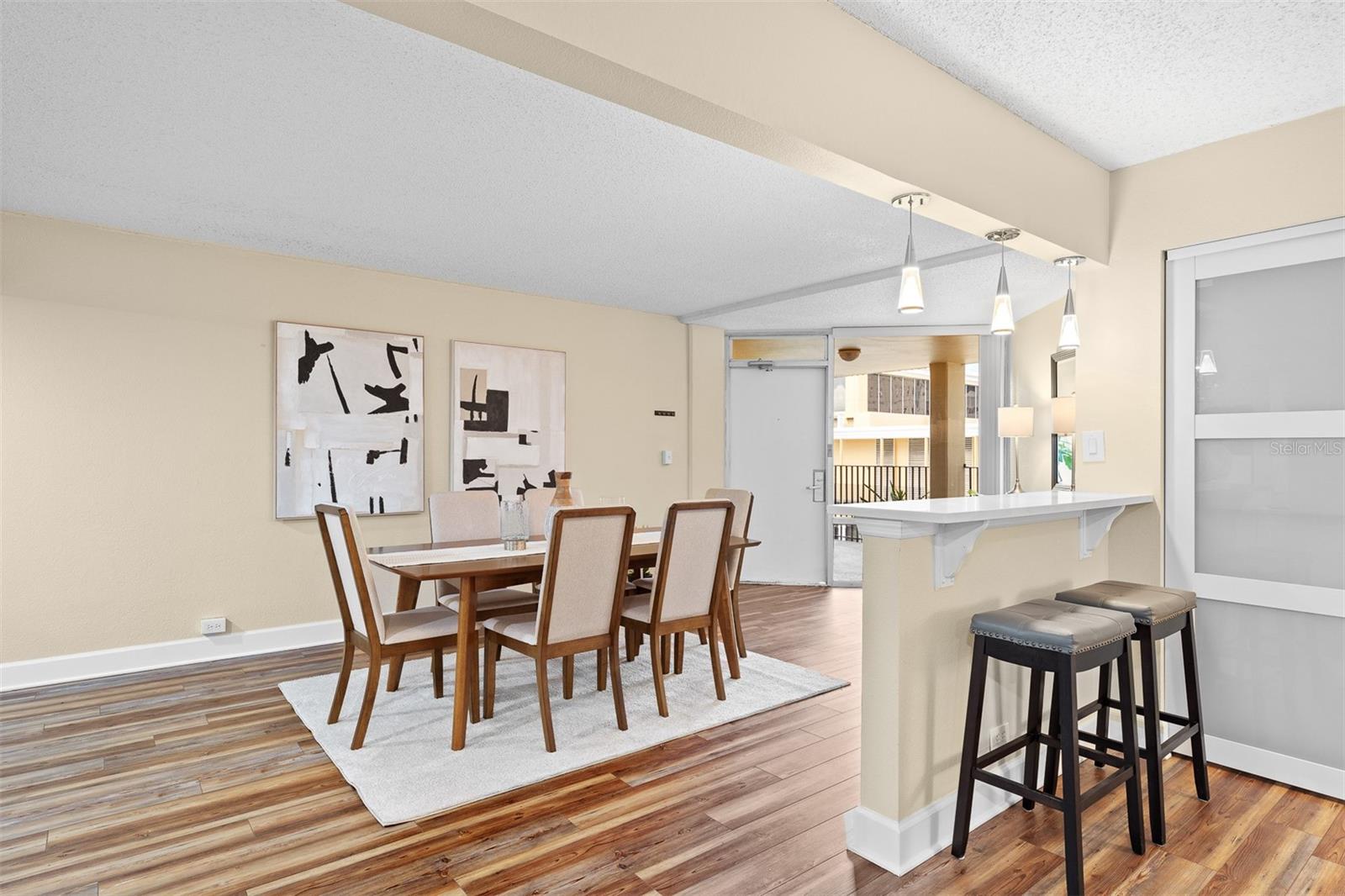 METROPOLITAN/LK EOLA - Residential