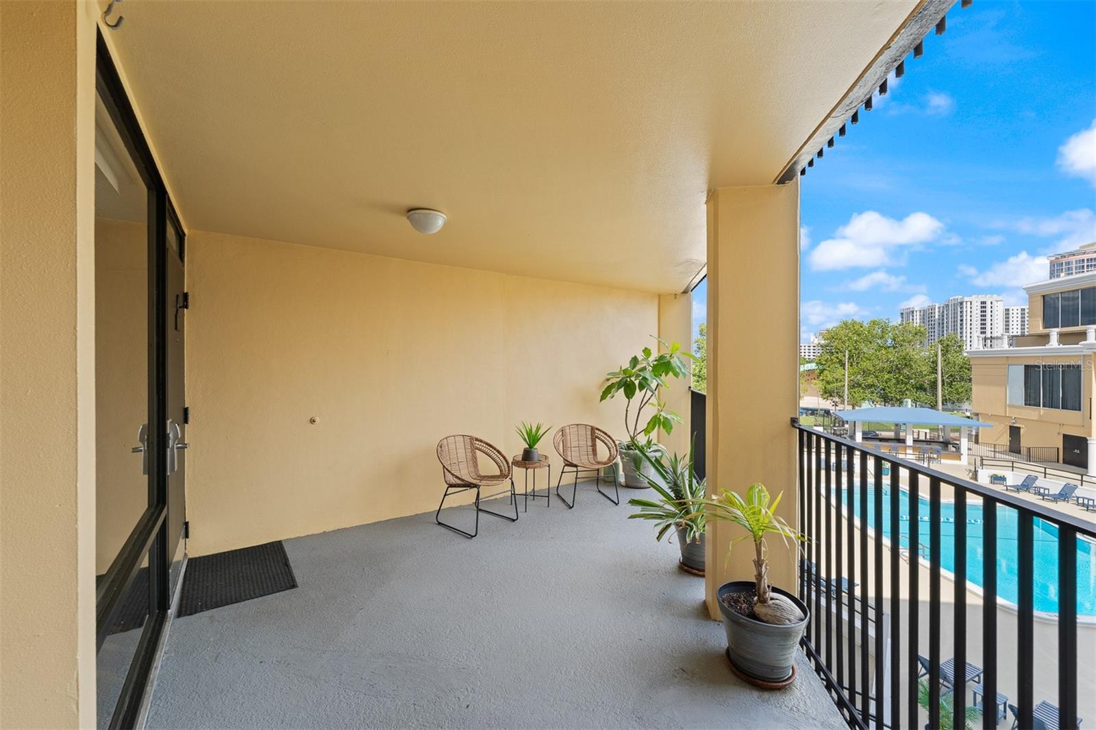 METROPOLITAN/LK EOLA - Residential