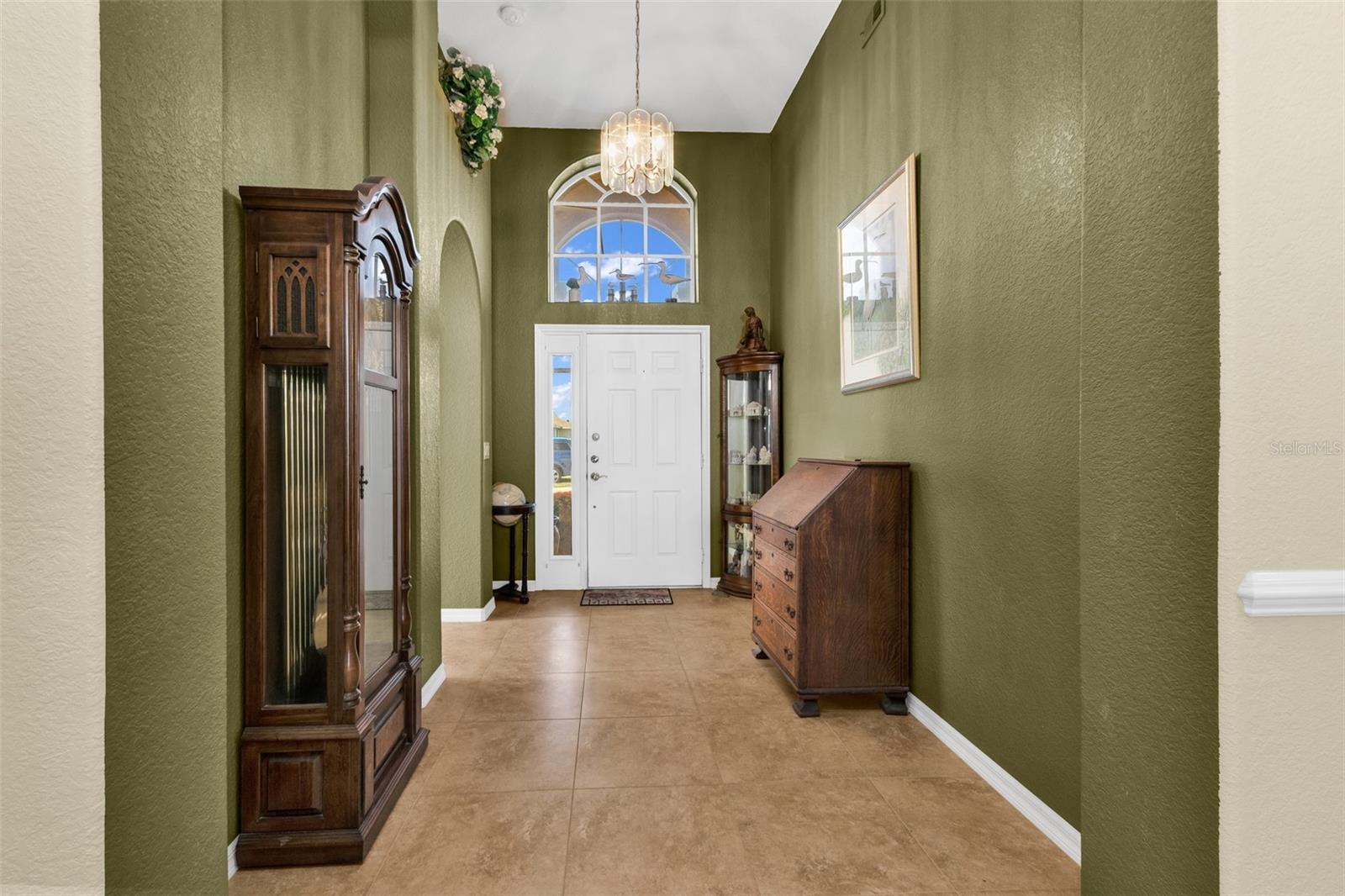 KINGS GATE PH 02 - Residential