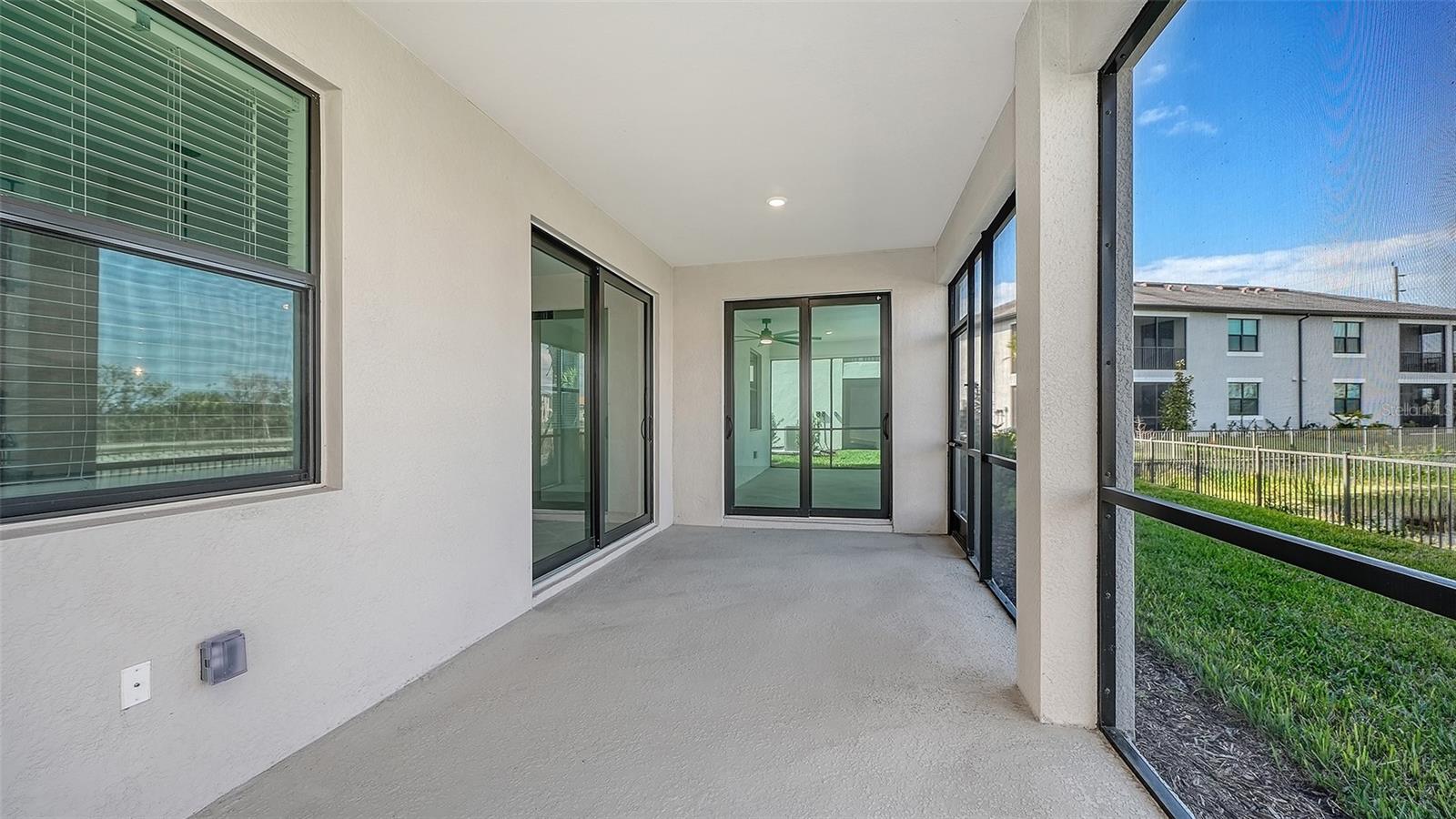 3185 LEGENDS BAY - Residential