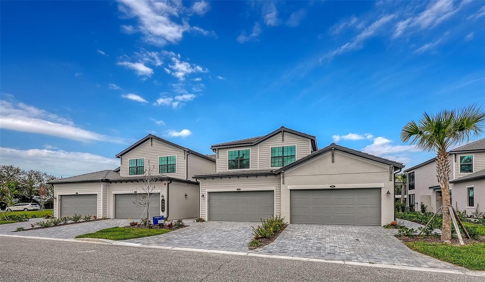 3185 LEGENDS BAY - Residential