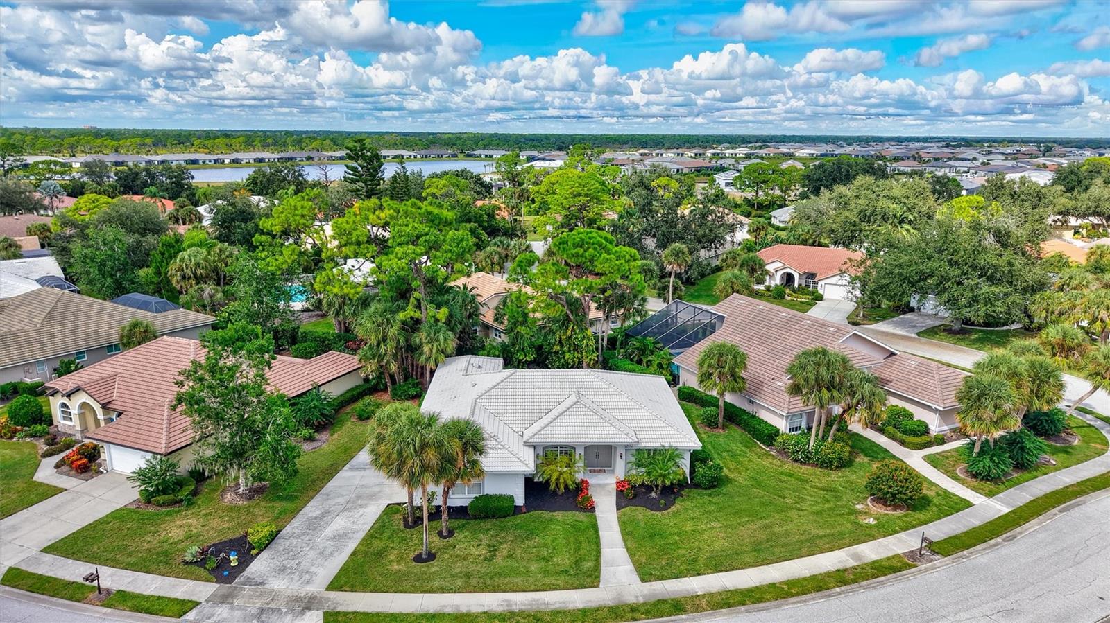 CALUSA LAKES - Residential