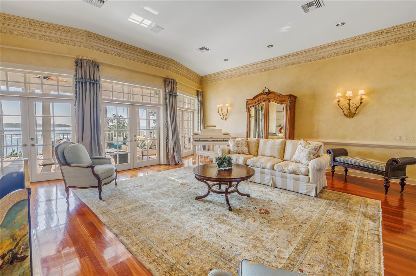 BAYWAY ISLES UNIT 02 - Residential
