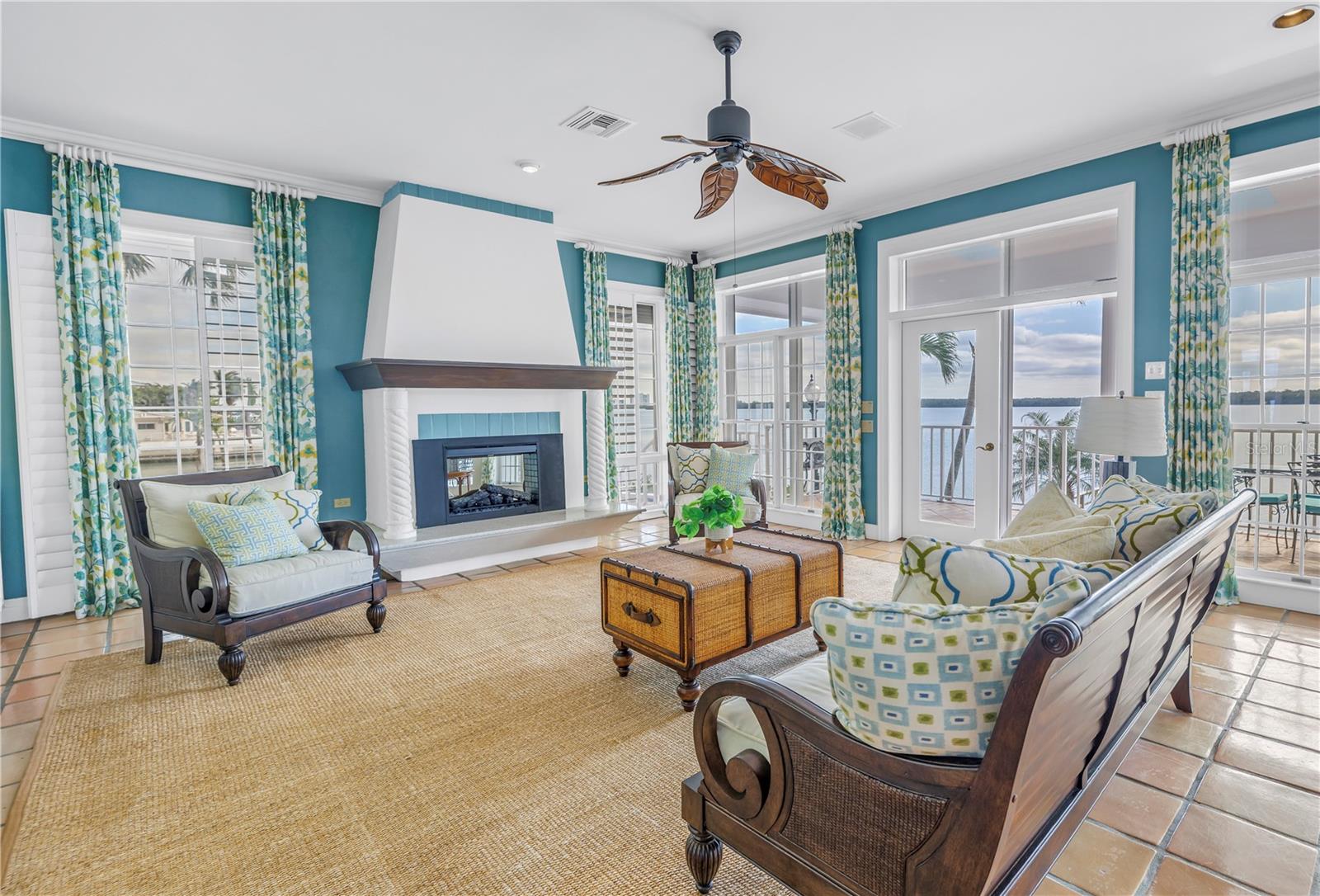 BAYWAY ISLES UNIT 02 - Residential