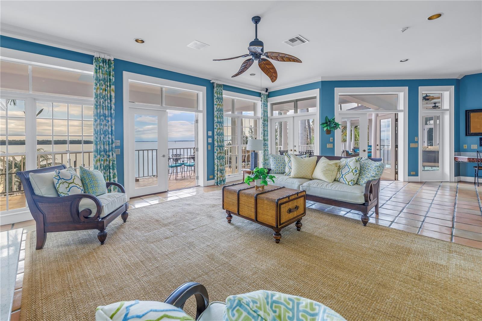 BAYWAY ISLES UNIT 02 - Residential