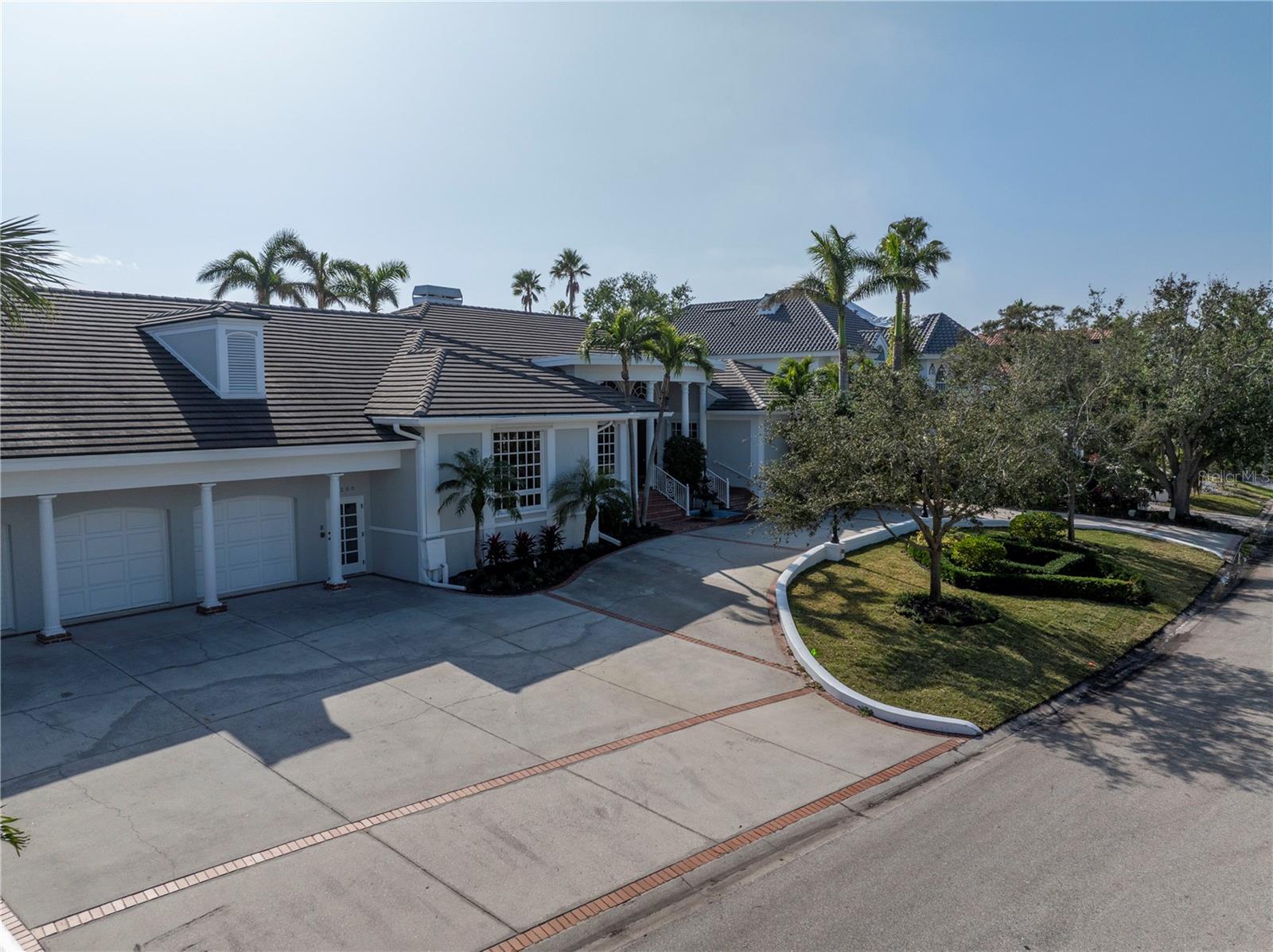 BAYWAY ISLES UNIT 02 - Residential
