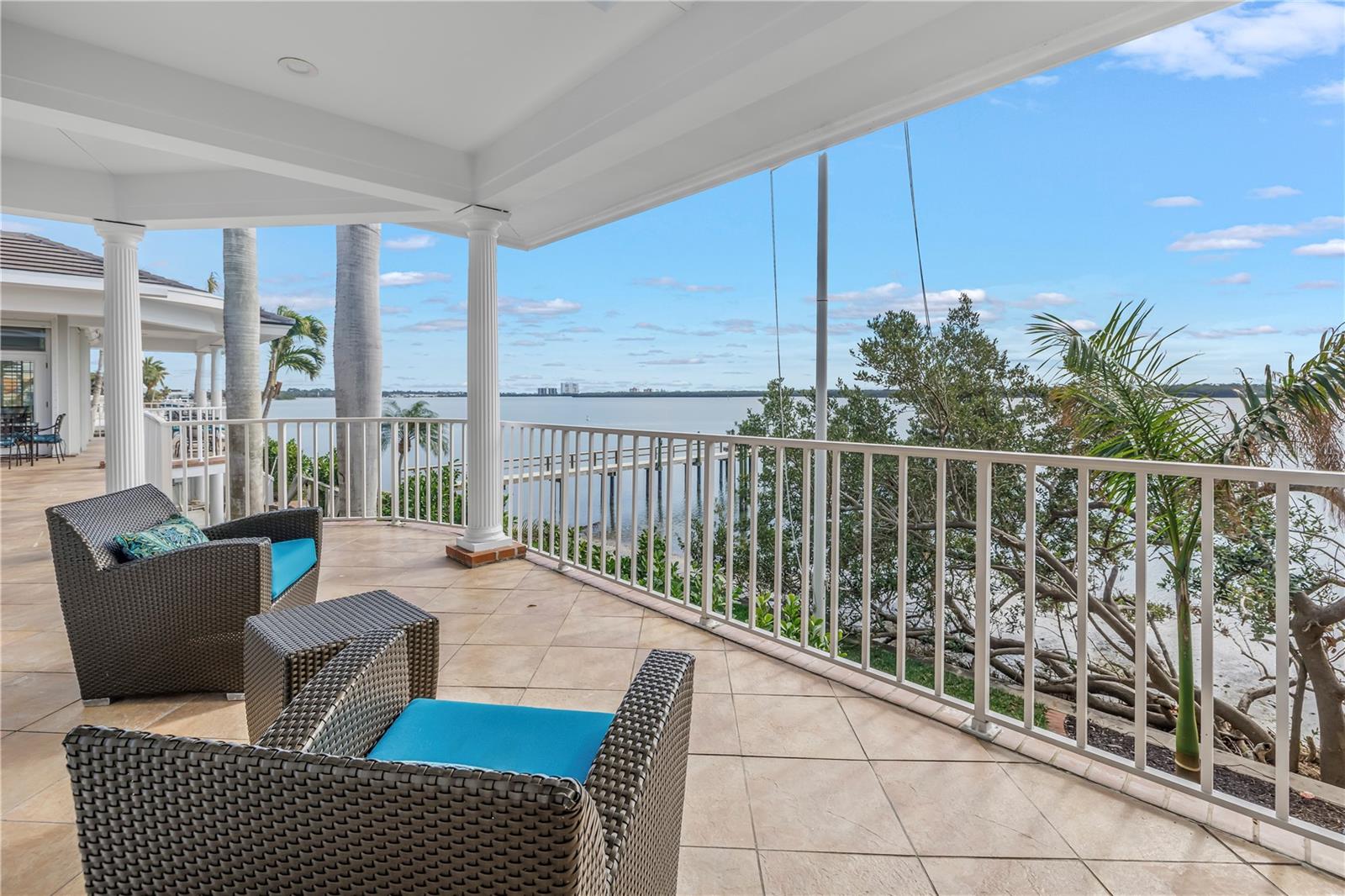 BAYWAY ISLES UNIT 02 - Residential