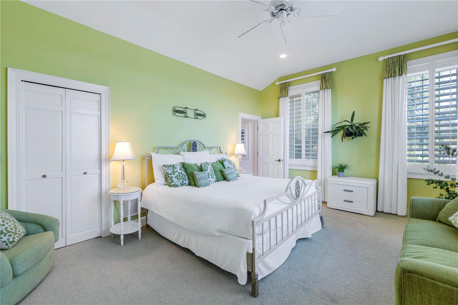 BAYWAY ISLES UNIT 02 - Residential