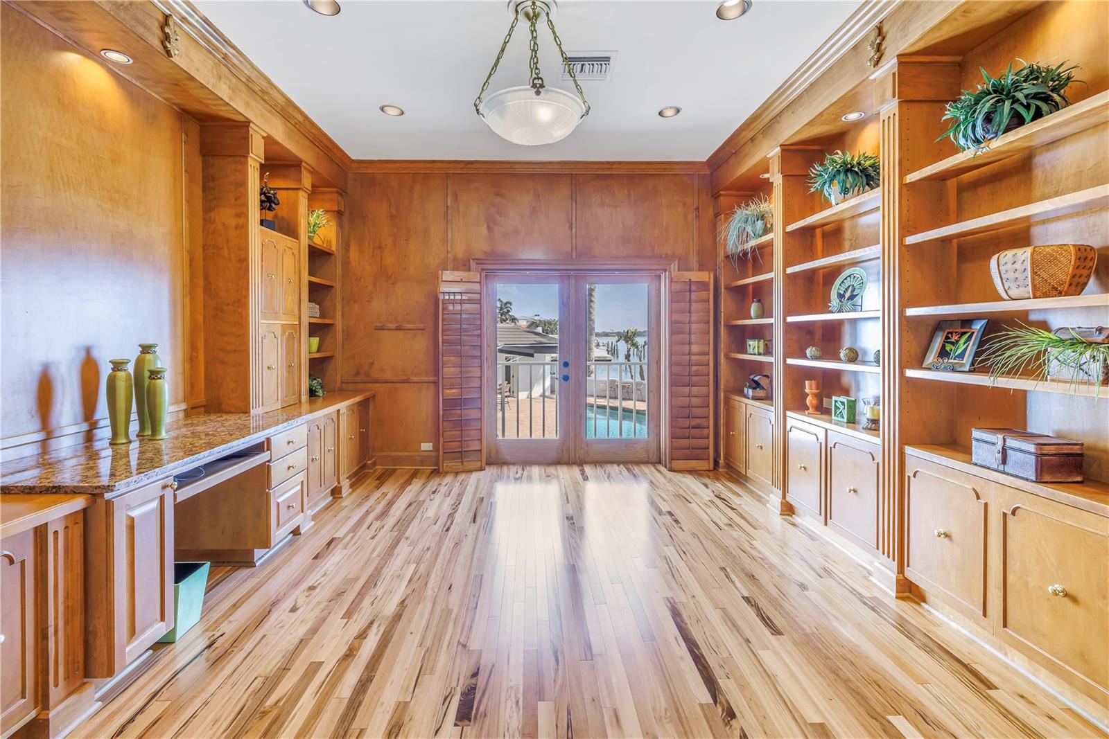 BAYWAY ISLES UNIT 02 - Residential
