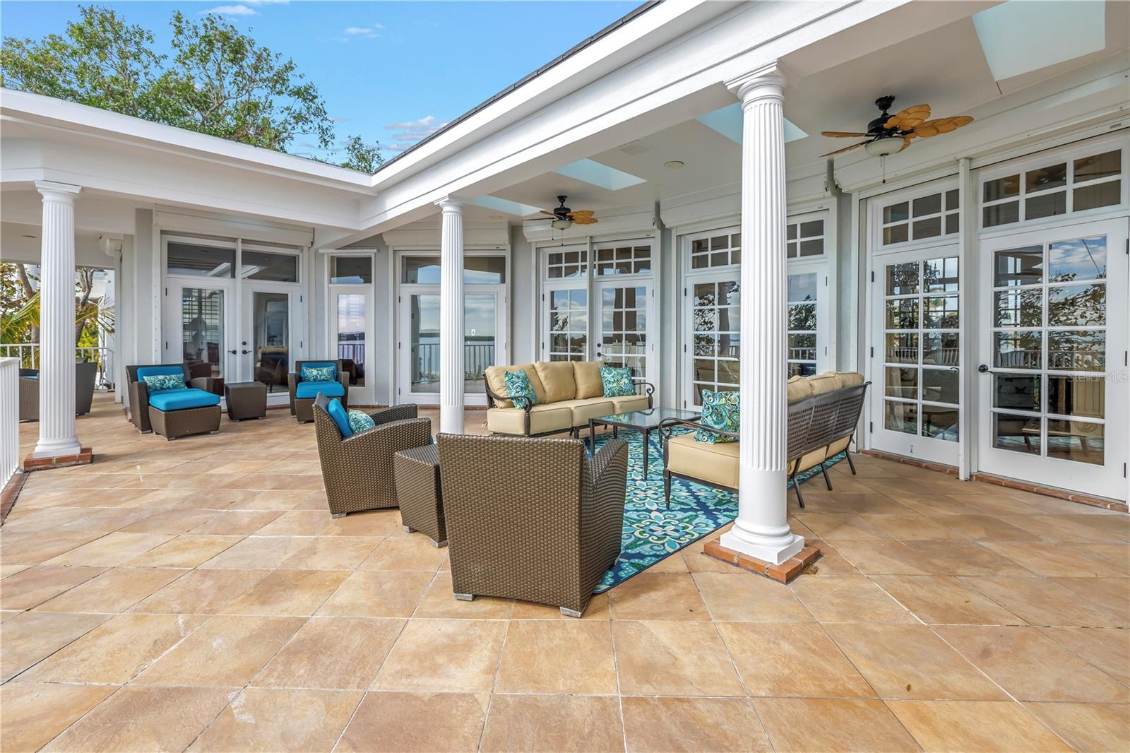 BAYWAY ISLES UNIT 02 - Residential